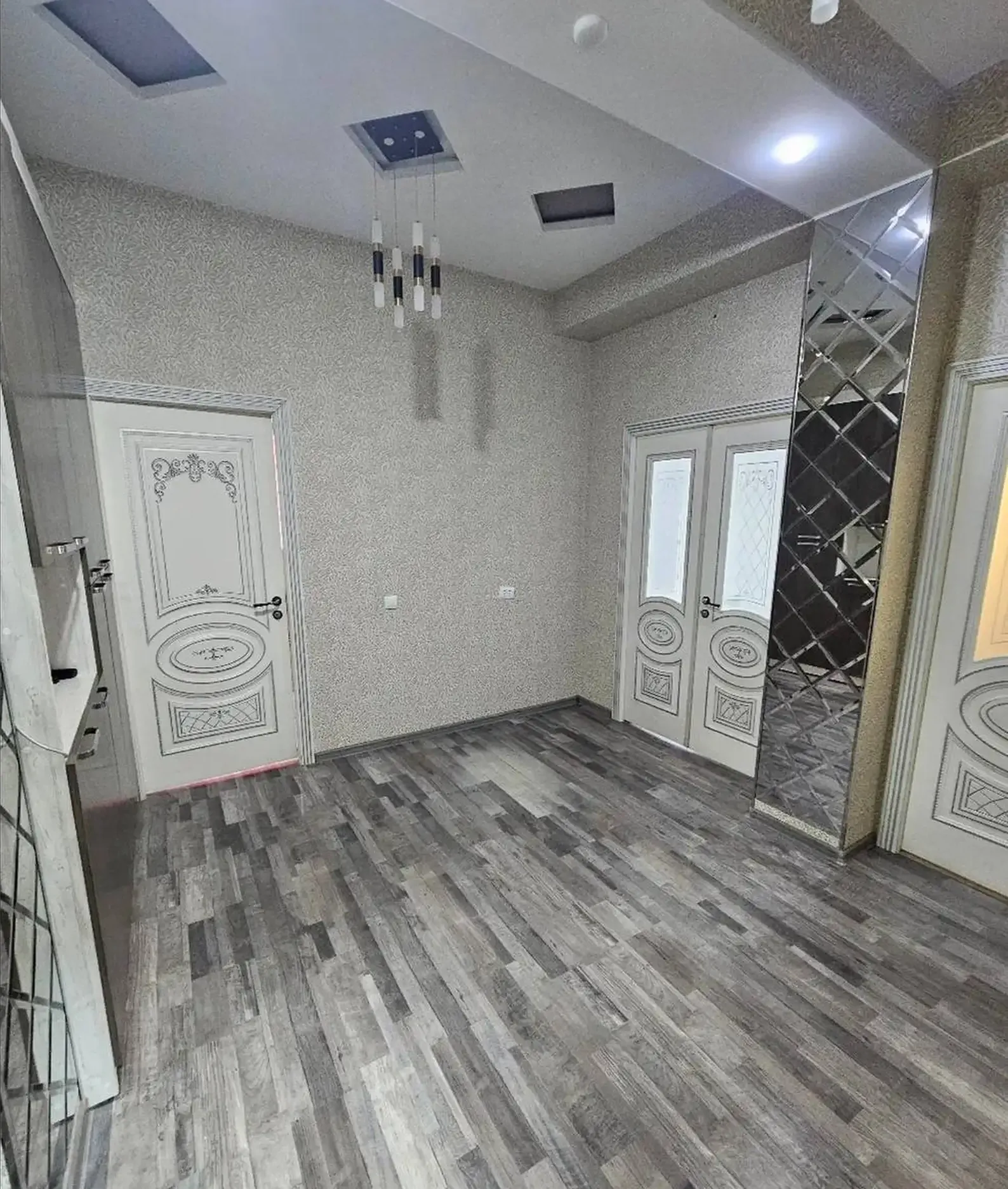 2-комн. квартира, 6 этаж, 77 м², Исмоили Сомони, Мехргон