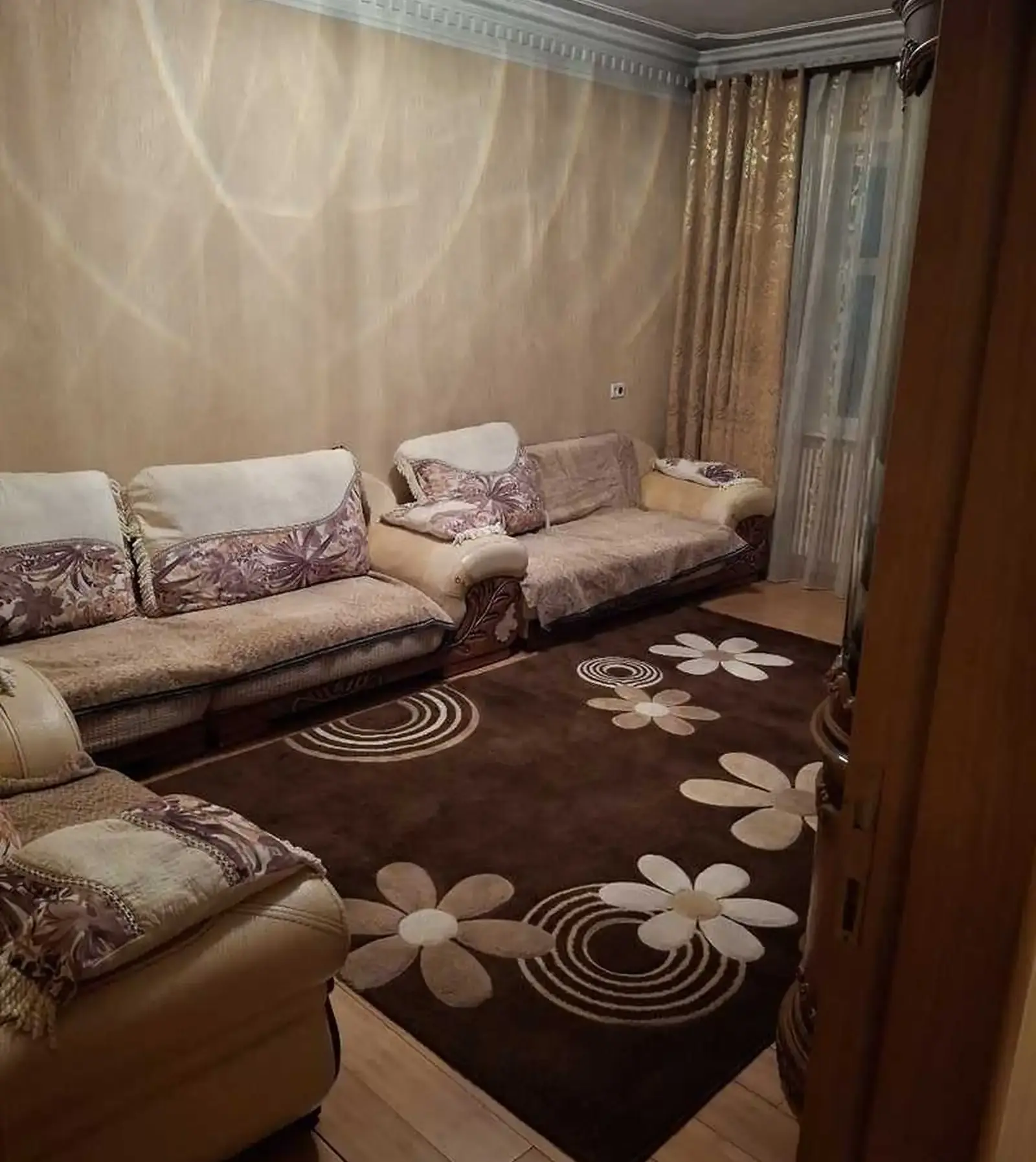 4-комн. квартира, 4 этаж, 85м², Сино