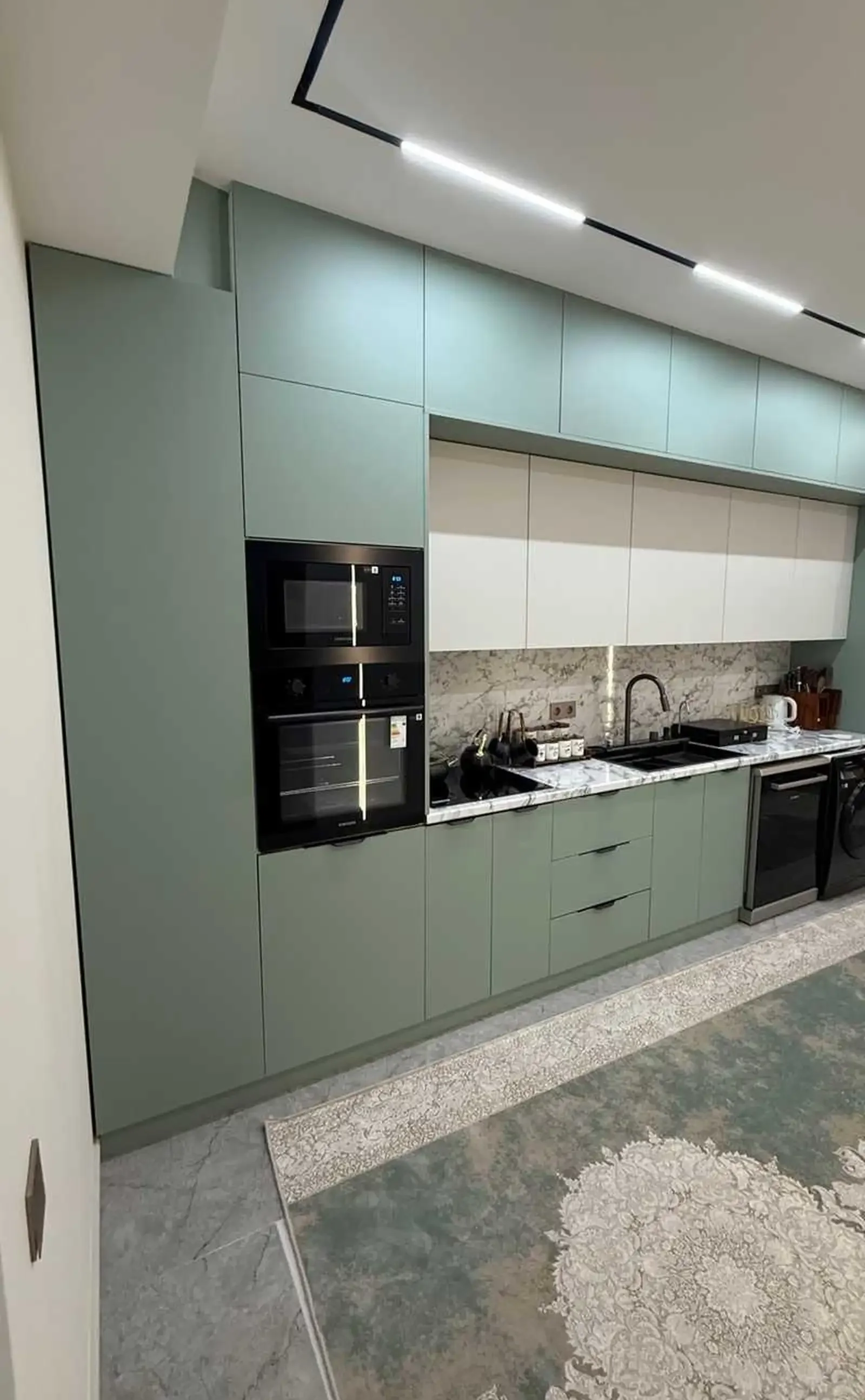3-комн. квартира, 3 этаж, 156м², Шохмансур доми Империя