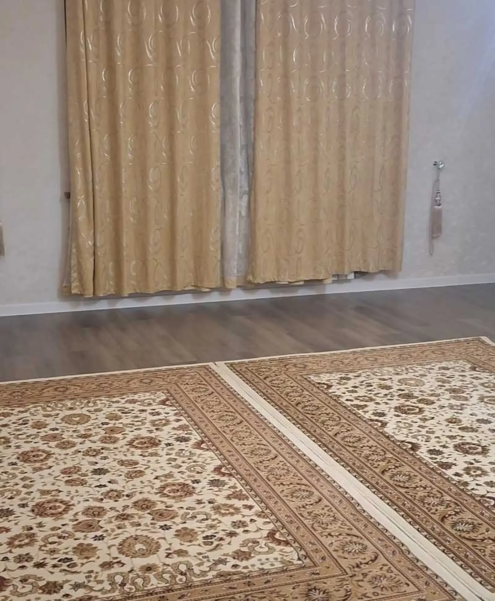 2-комн. квартира, 4 этаж, 140м², Шохмансур Спартак