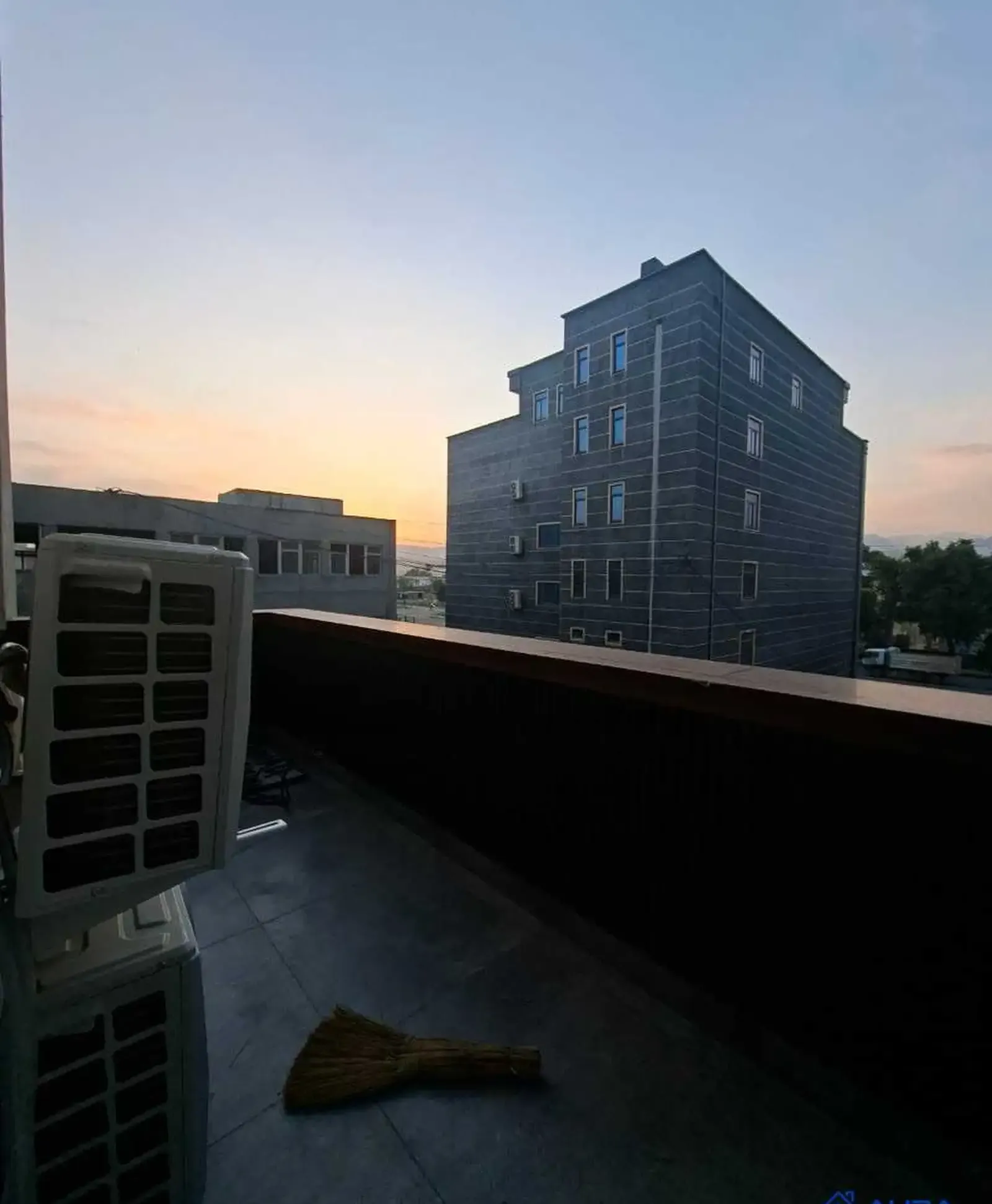3-комн. квартира, 4 этаж, 77 м², Сино 33мкр