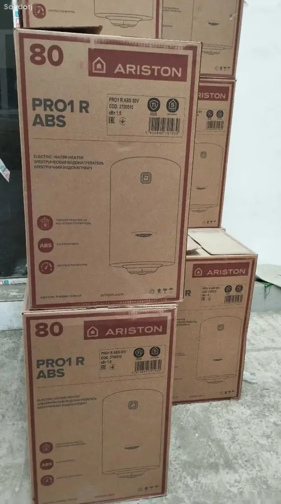 Водонагреватель Ariston 80л