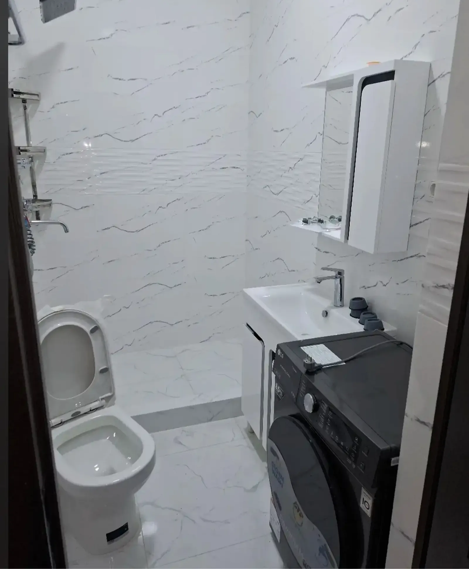 3-комн. квартира, 16 этаж, 107м², Шохмансур
