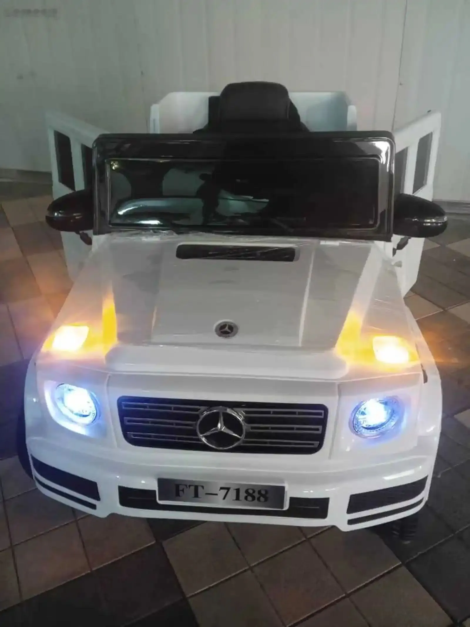 Детский электромобиль