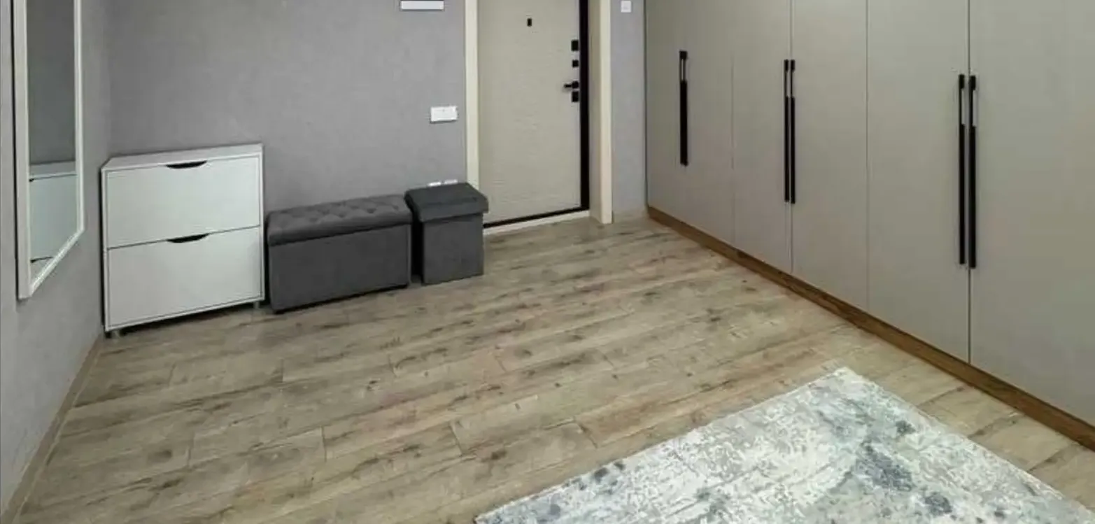 2-комн. квартира, 8 этаж, 70м², овир