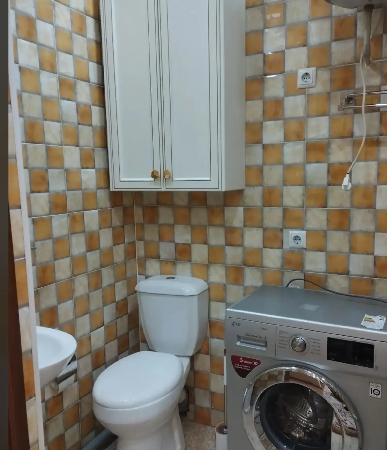 2-комн. квартира, 16 этаж, 52м², шохмансур