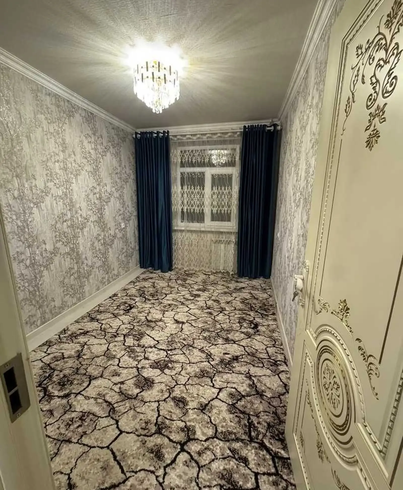 3-комн. квартира, 3 этаж, 72м², наздики Роддоми №3 — Институти забонҳо — бозор — мактаби №89 — фитнес-клуб XFIT — толори UFC