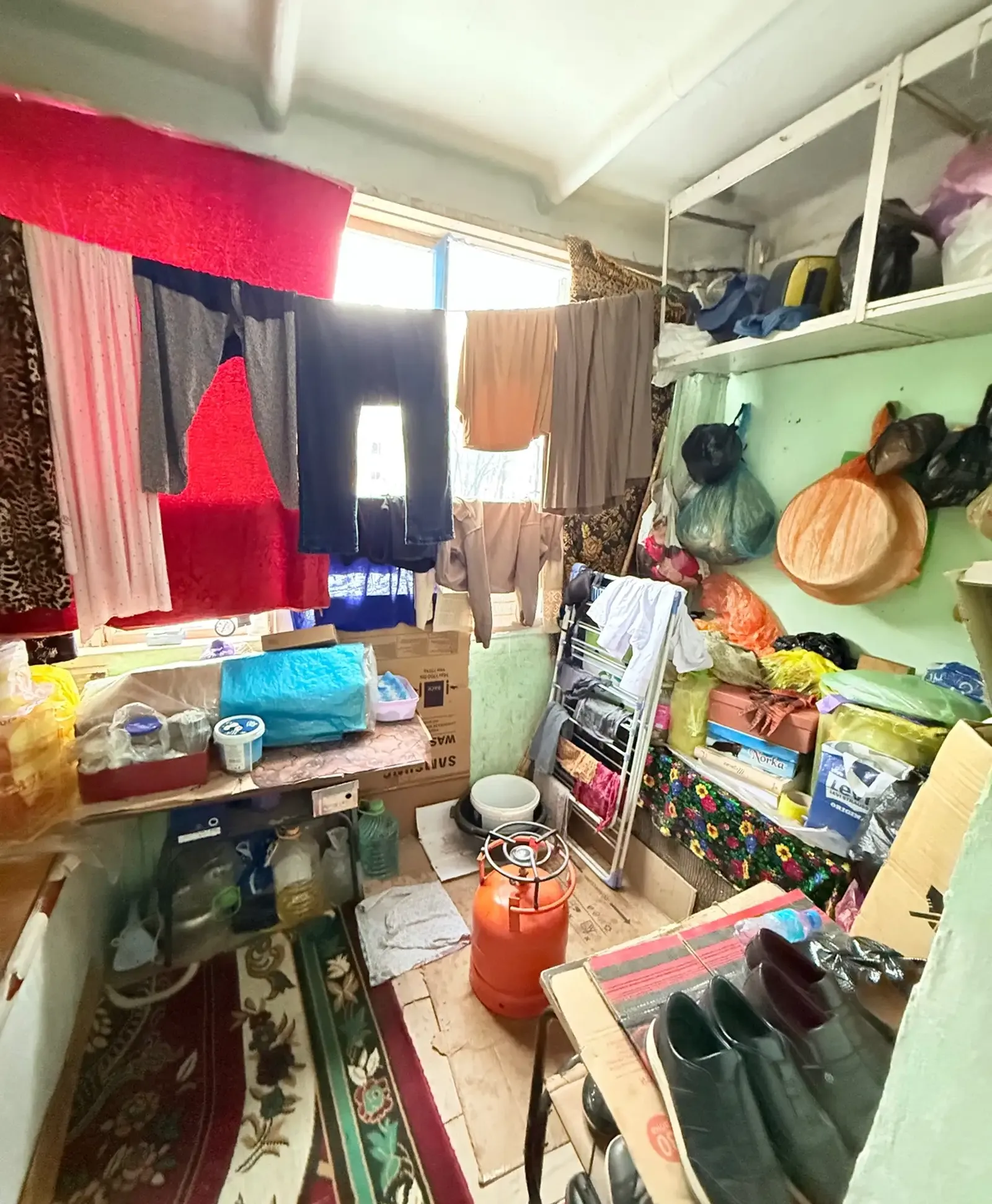 1-комн. квартира, 3 этаж, 27 м², Маяковский (роҳи поезд, гардиши автовокзал)