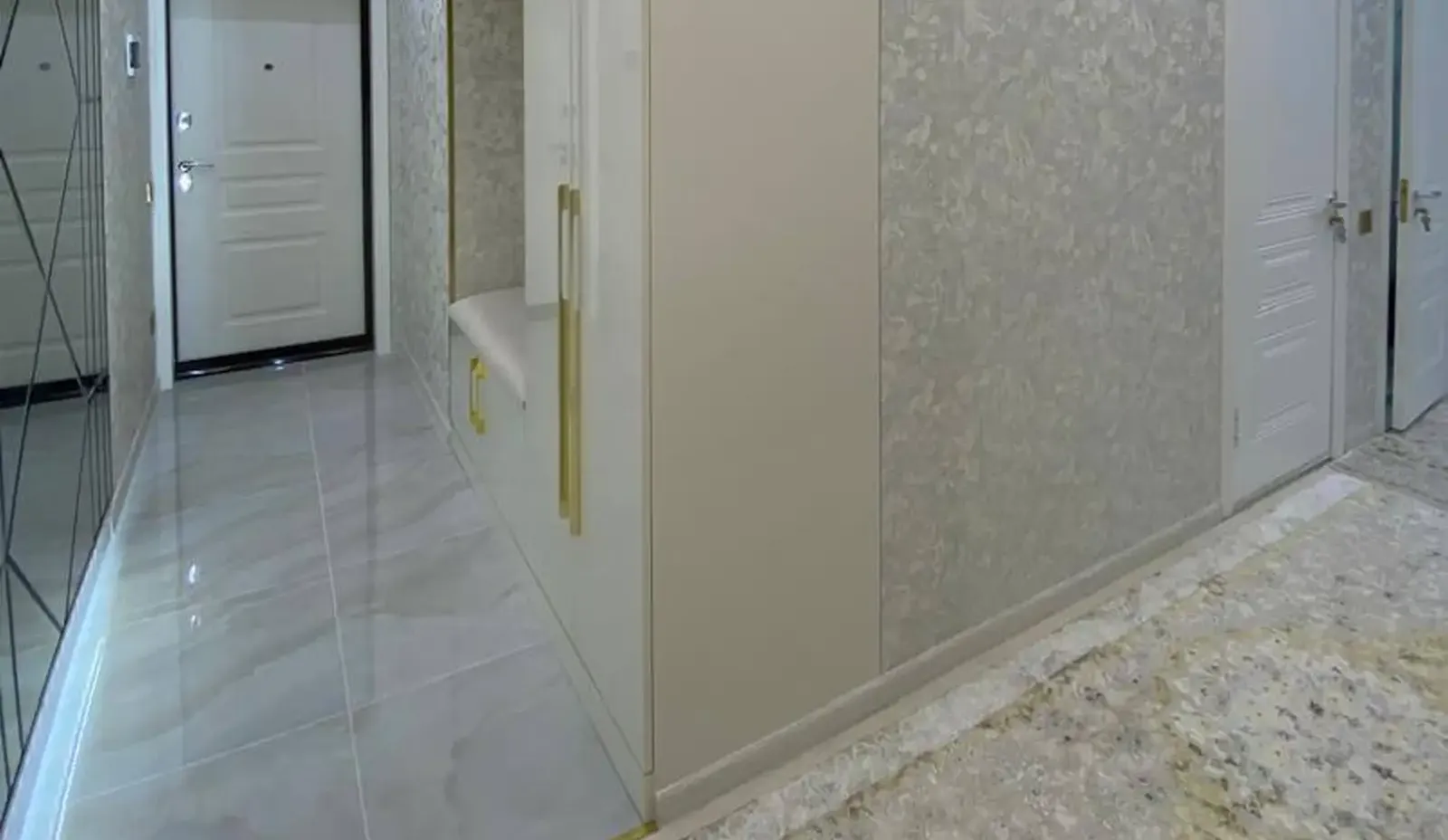 2-комн. квартира, 3 этаж, 70 м², Сино эстокада 82мкр