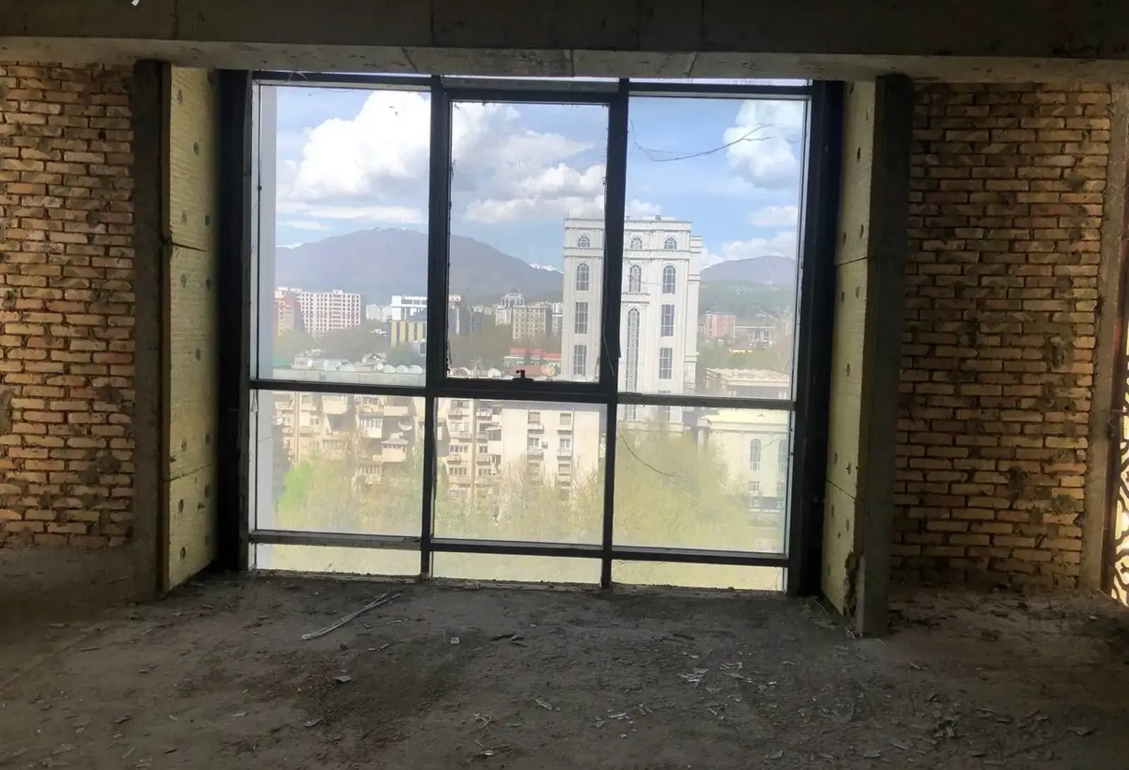 3-комн. квартира, 8 этаж, 135 м², Исмоили Сомони,Шох Палас-Цум