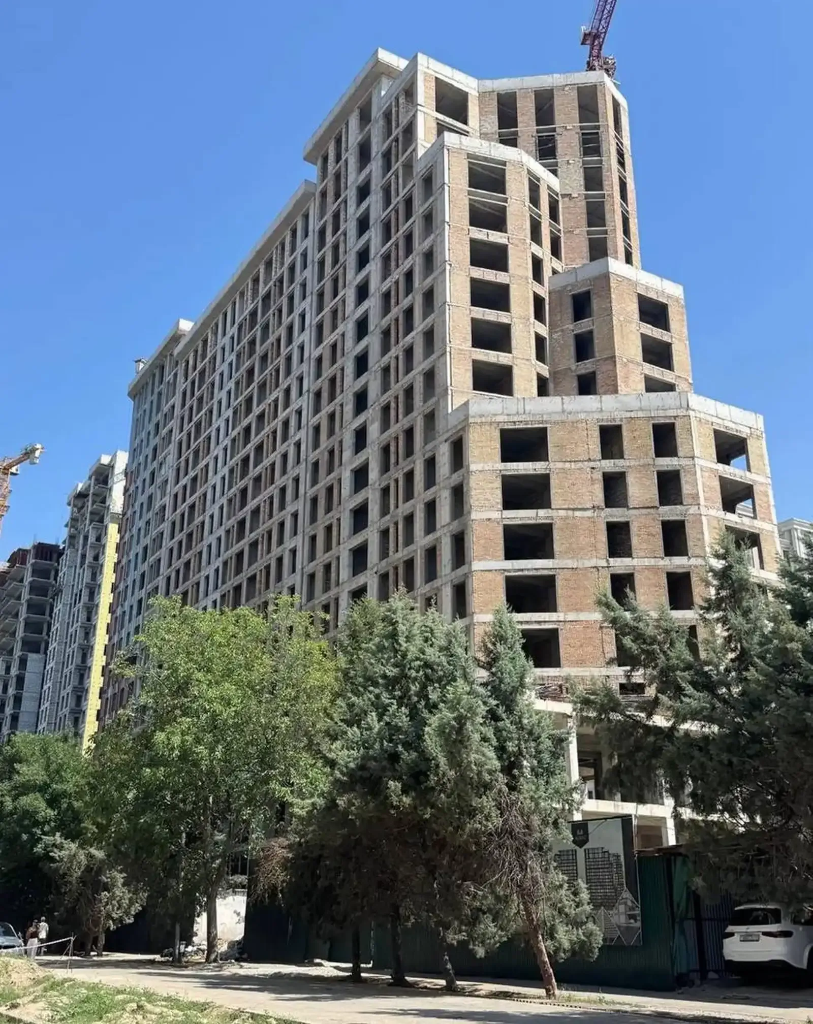 3-комн. квартира, 17 этаж, 96 м², Исмоили Сомони, Алмаз, мактаби 20