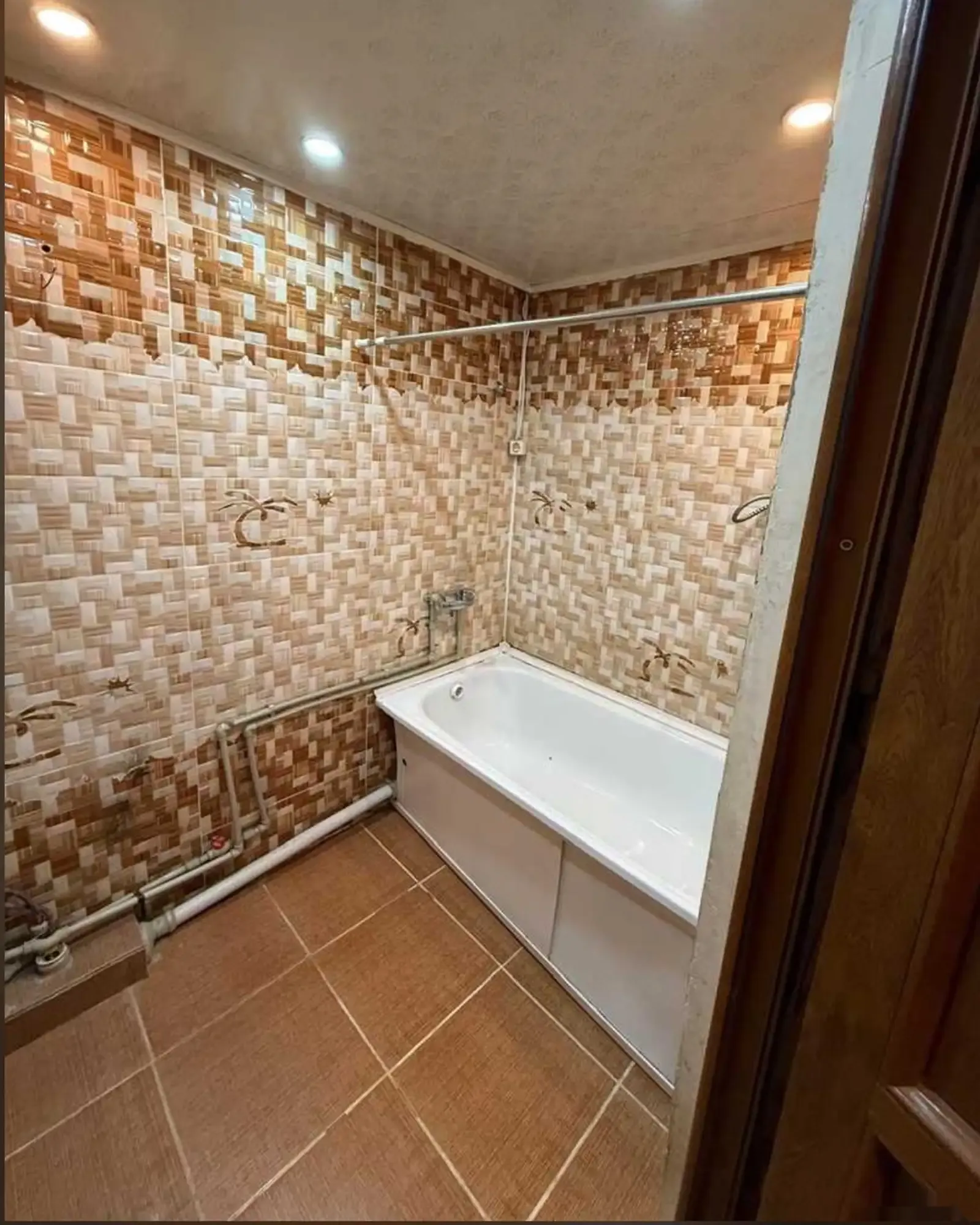 2-к квартира, 2 этаж, 60 м², 103 мкр