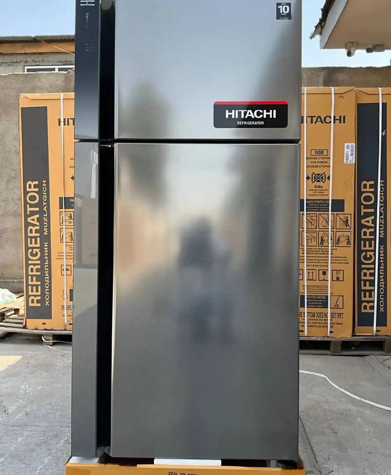 Холодильник Hitachi 185/85