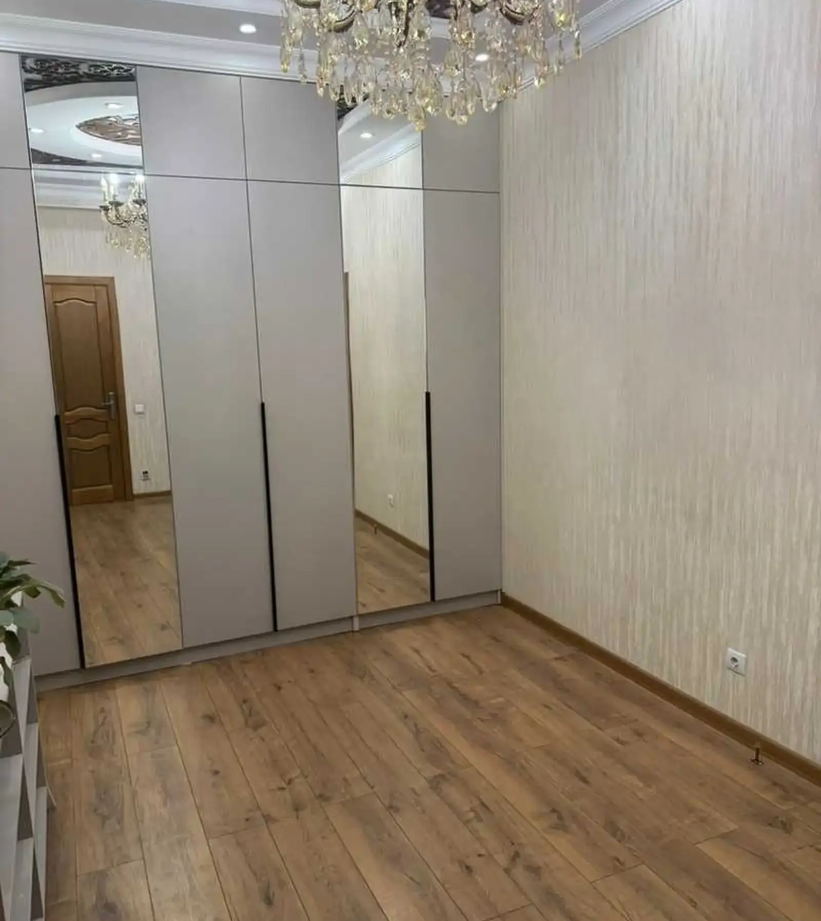 3-комн. квартира, 4 этаж, 130м², Сомони