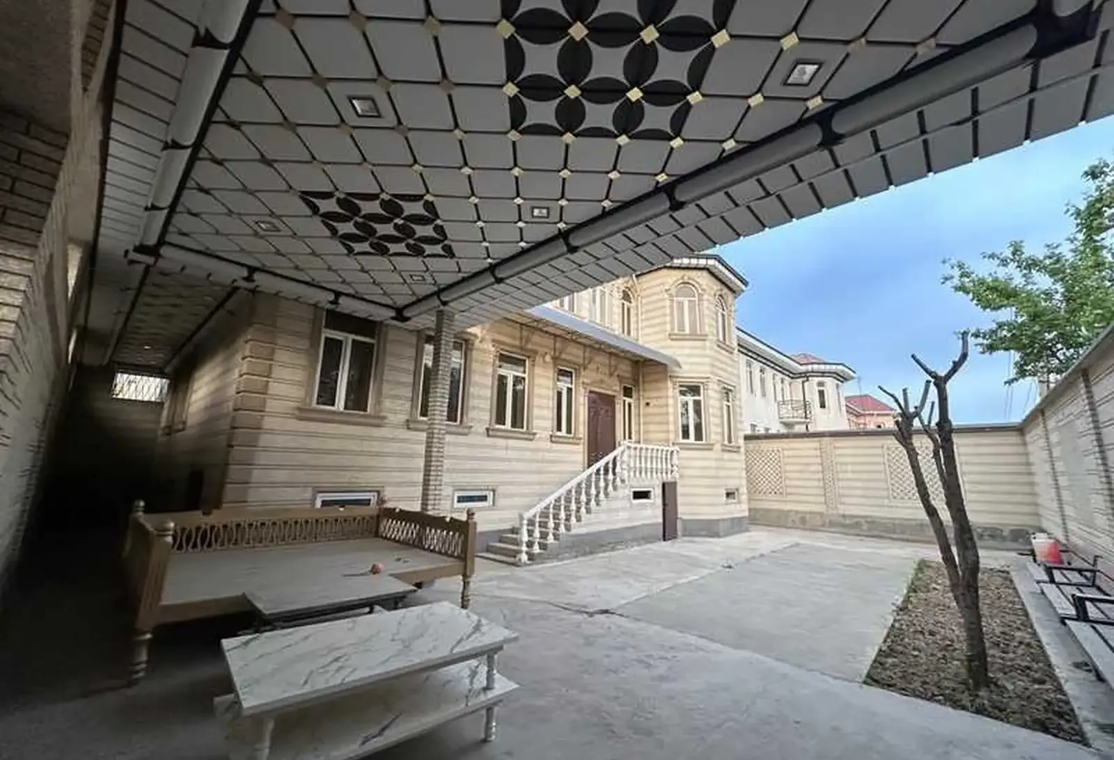 2-этажный, 6 комнатный дом, 330 м², 9 км