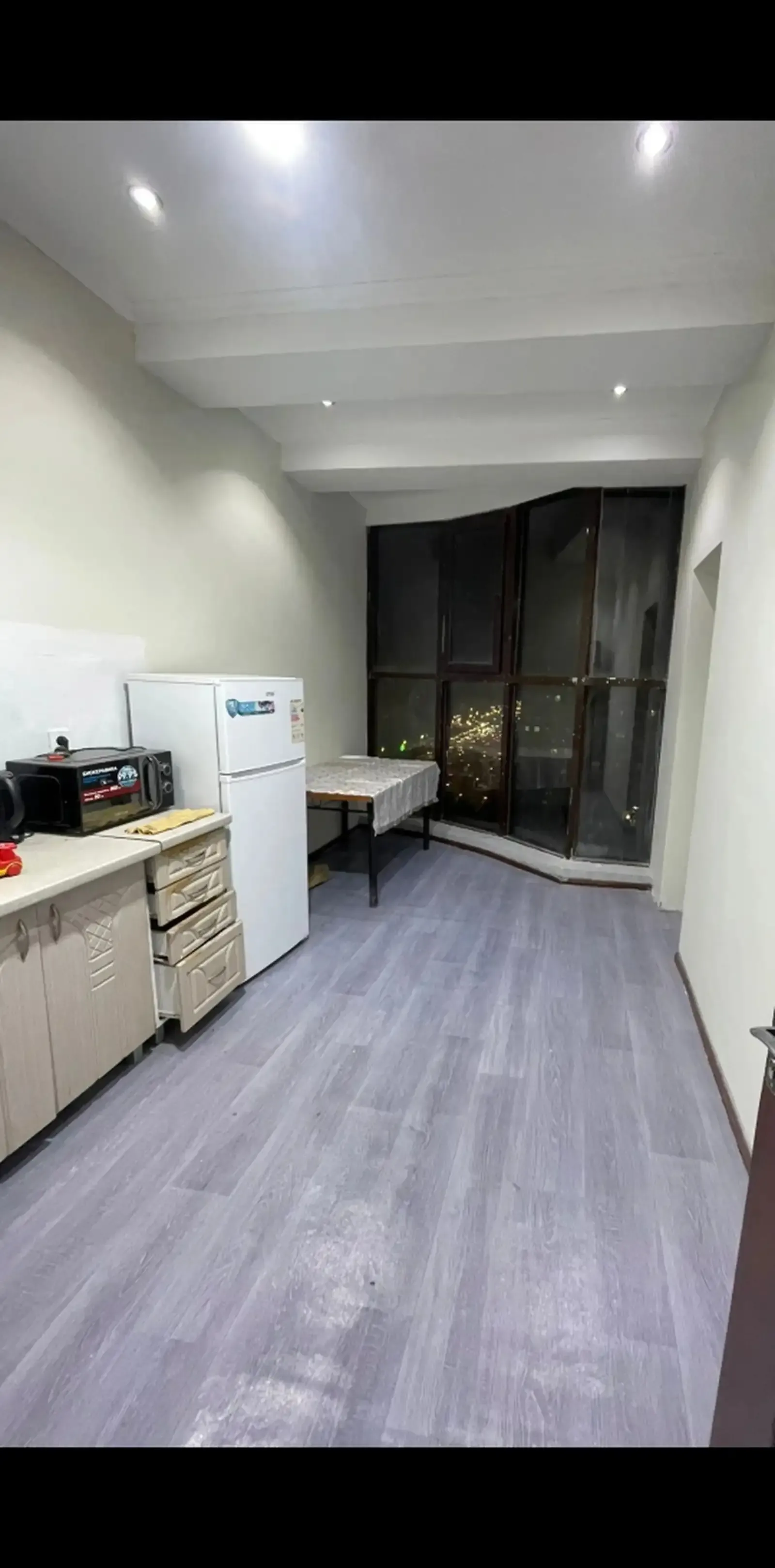2-комн. квартира, 12 этаж, 70м², 102 Мкр