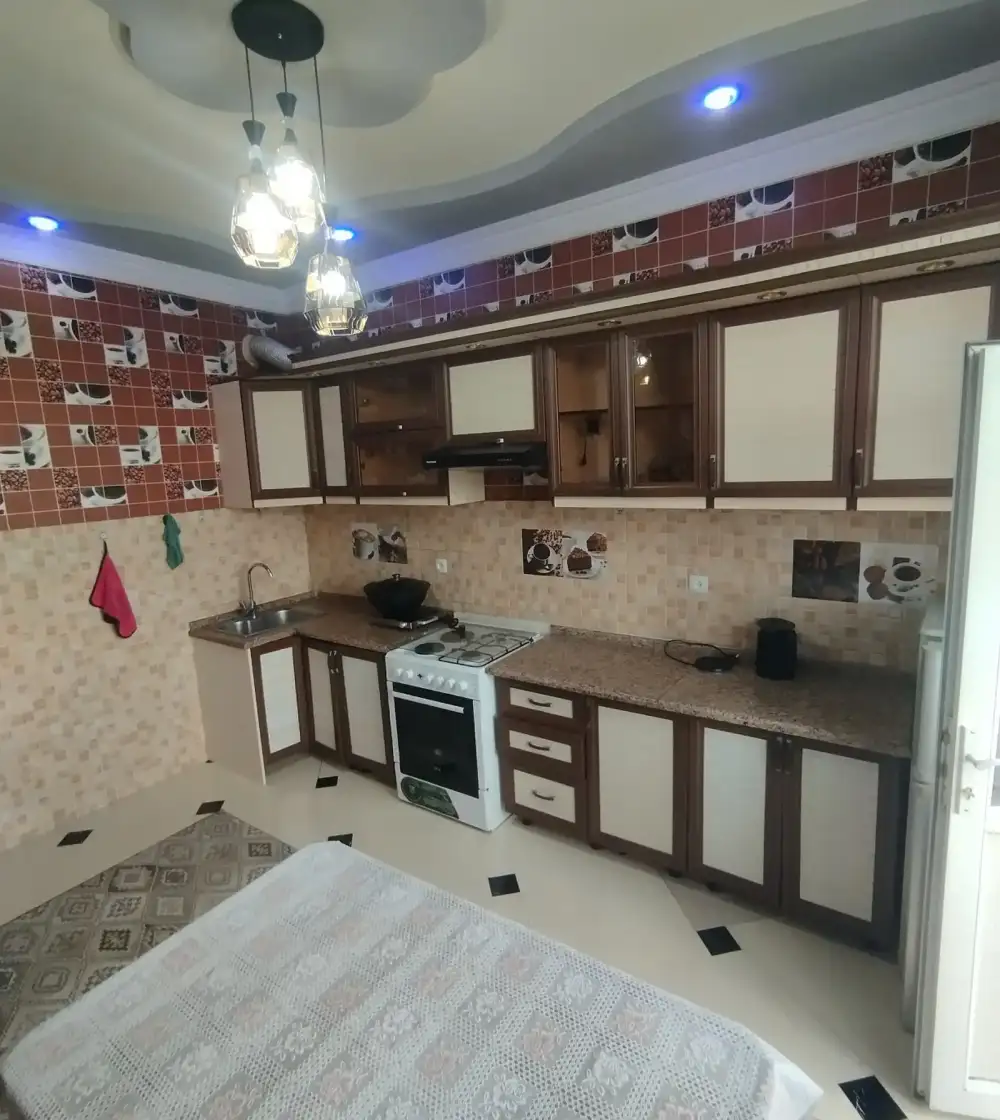 3-комн. квартира, 9 этаж, 95м², 82 мкр-н пушти Мединститут ру баруи Миларация