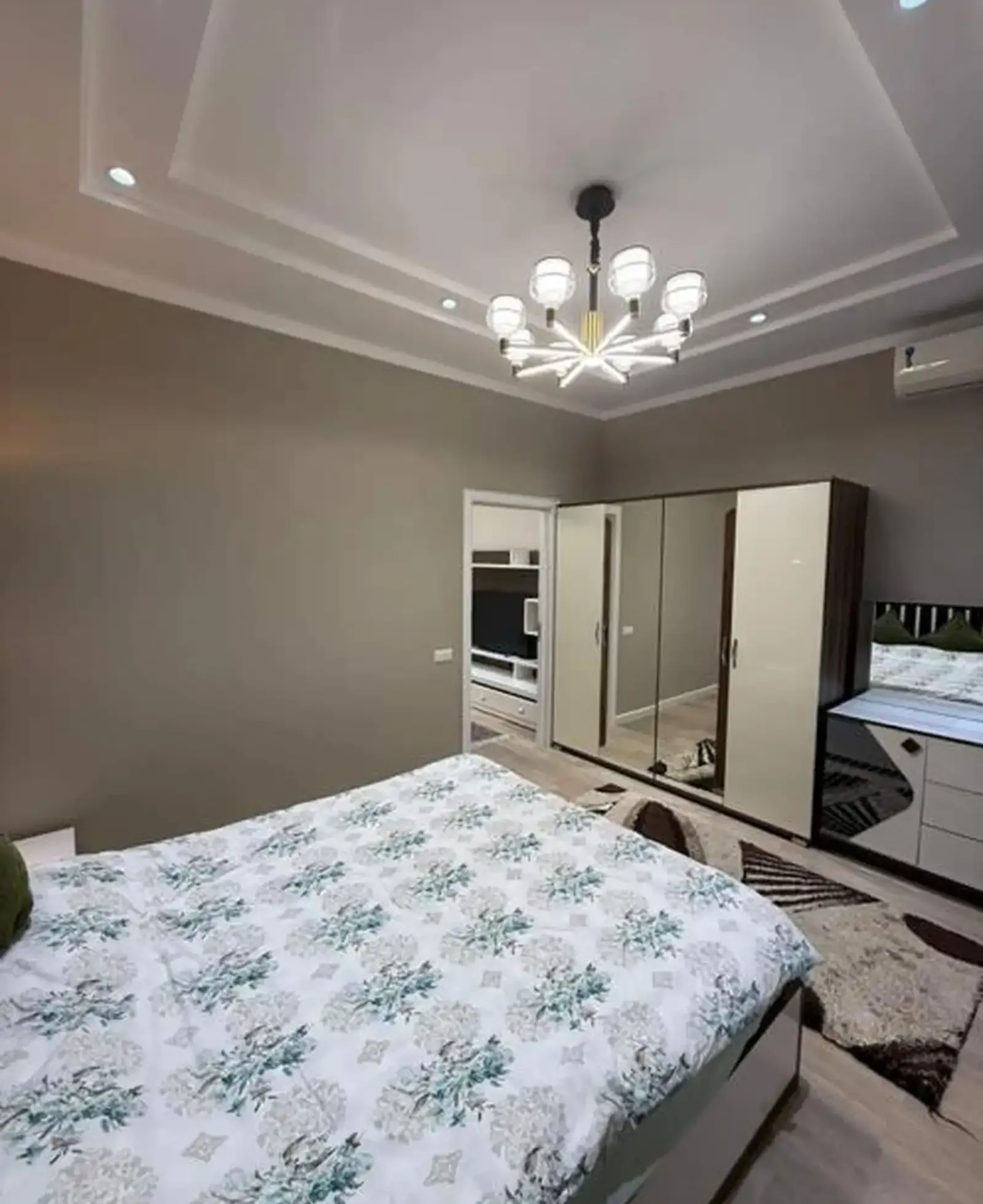 1-комн. квартира, 8 этаж, 61 м², Фирдавси