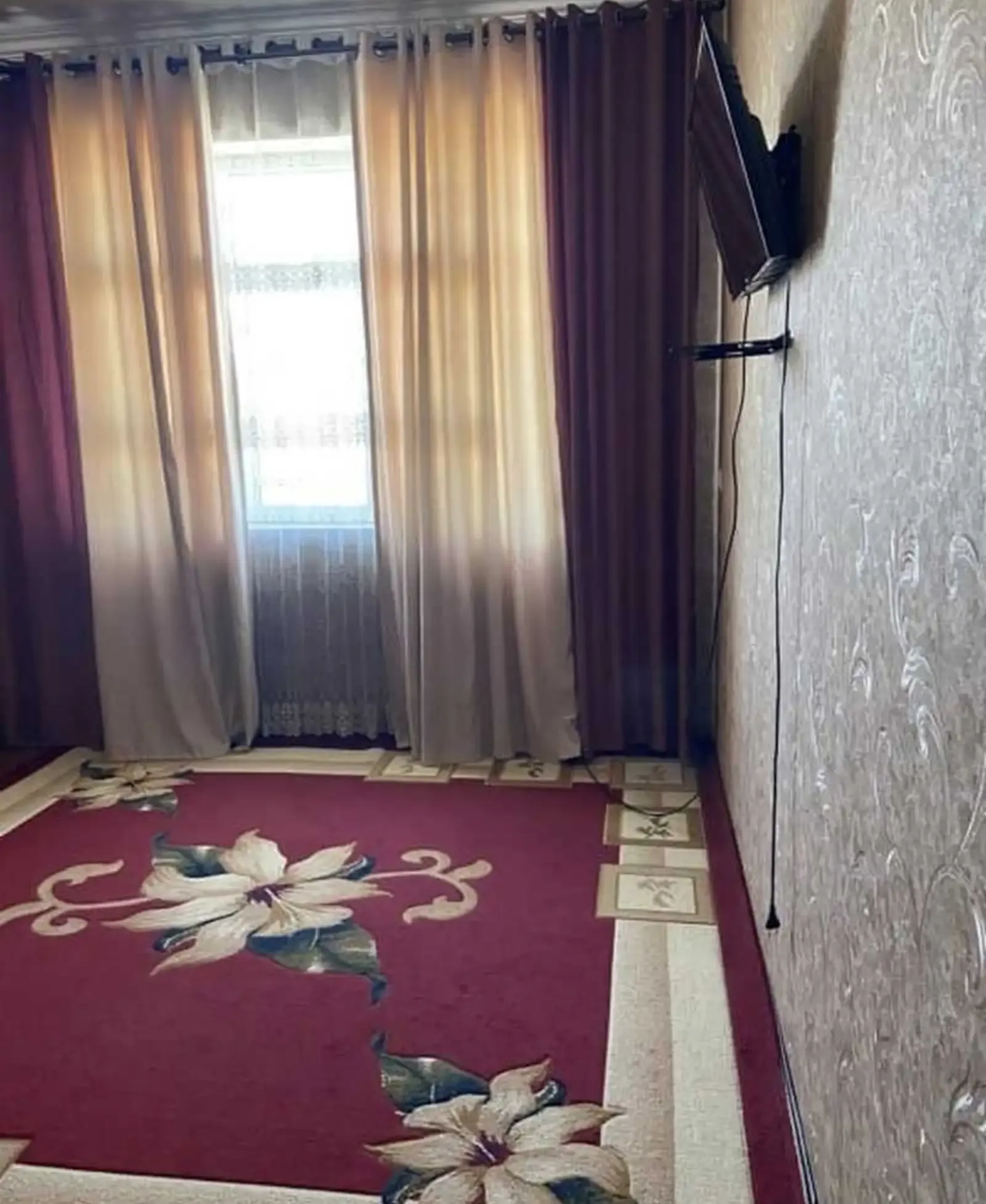 2-комн. квартира, 5 этаж, 75м², Фирдавси