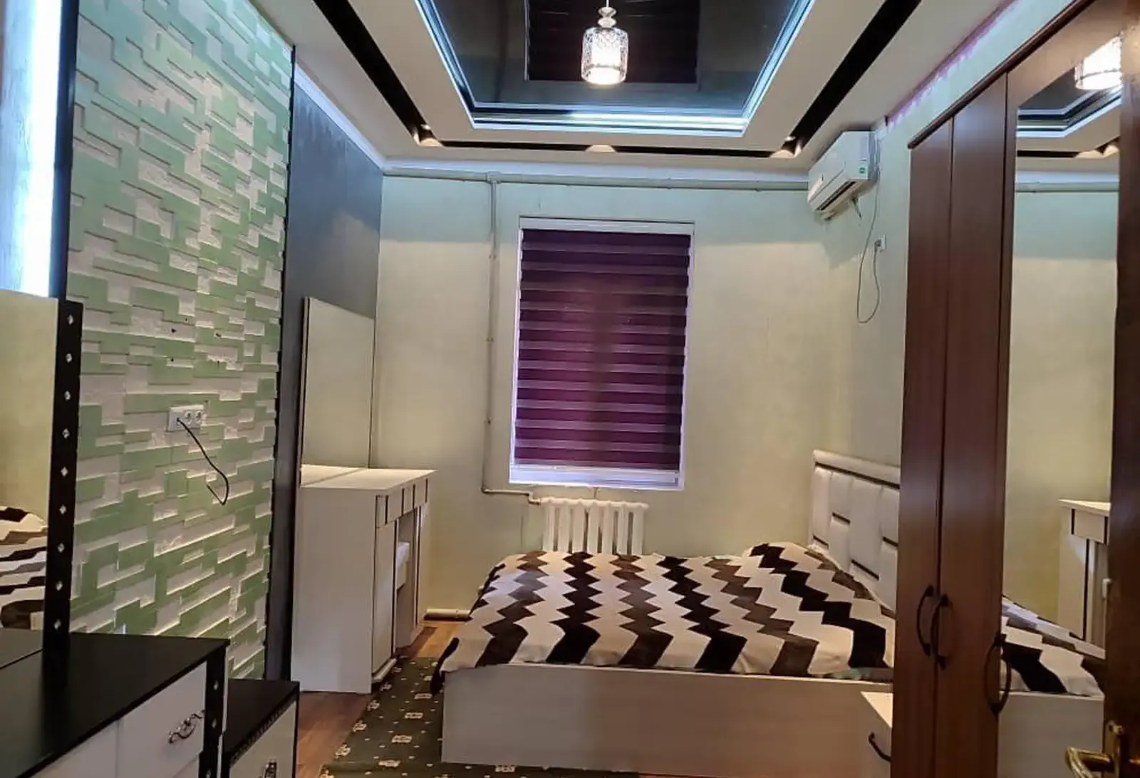 1-этажный, 5 комнатный дом, 240 м², каленин