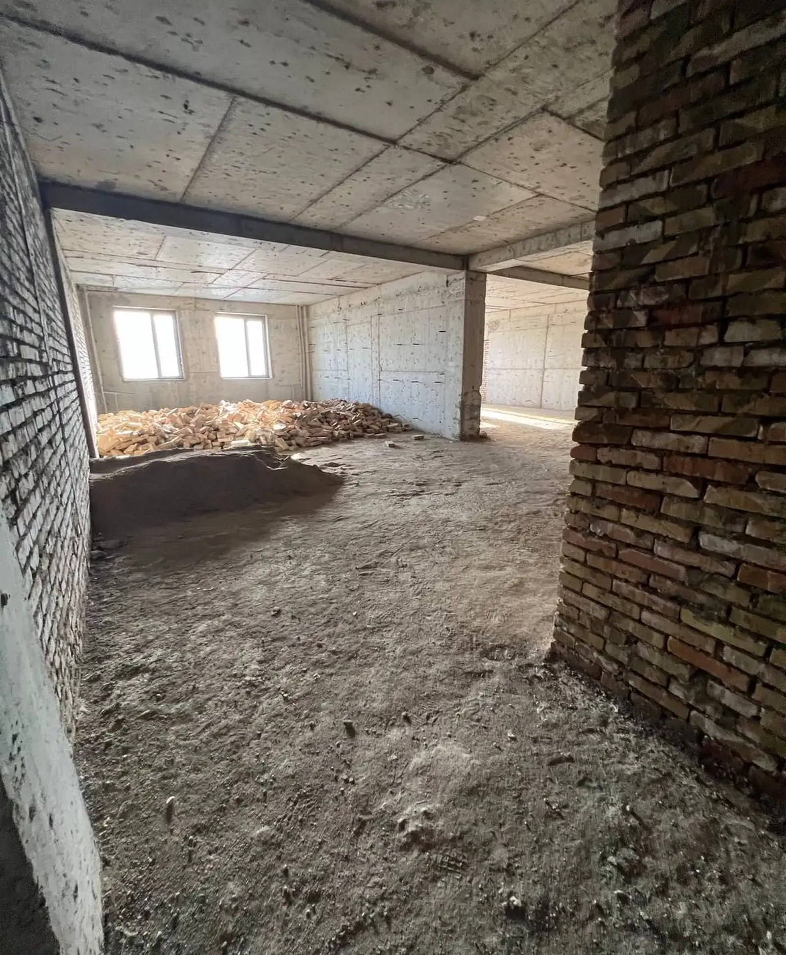 3-комн. квартира, 18 этаж, 132 м², Исмоили Сомони, ЦУМ, Шохпалас