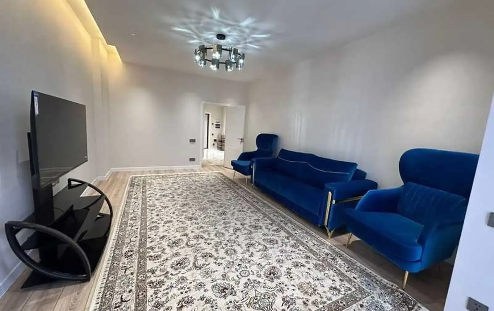 2-комн. квартира, 17 этаж, 102м², шоҳмансур