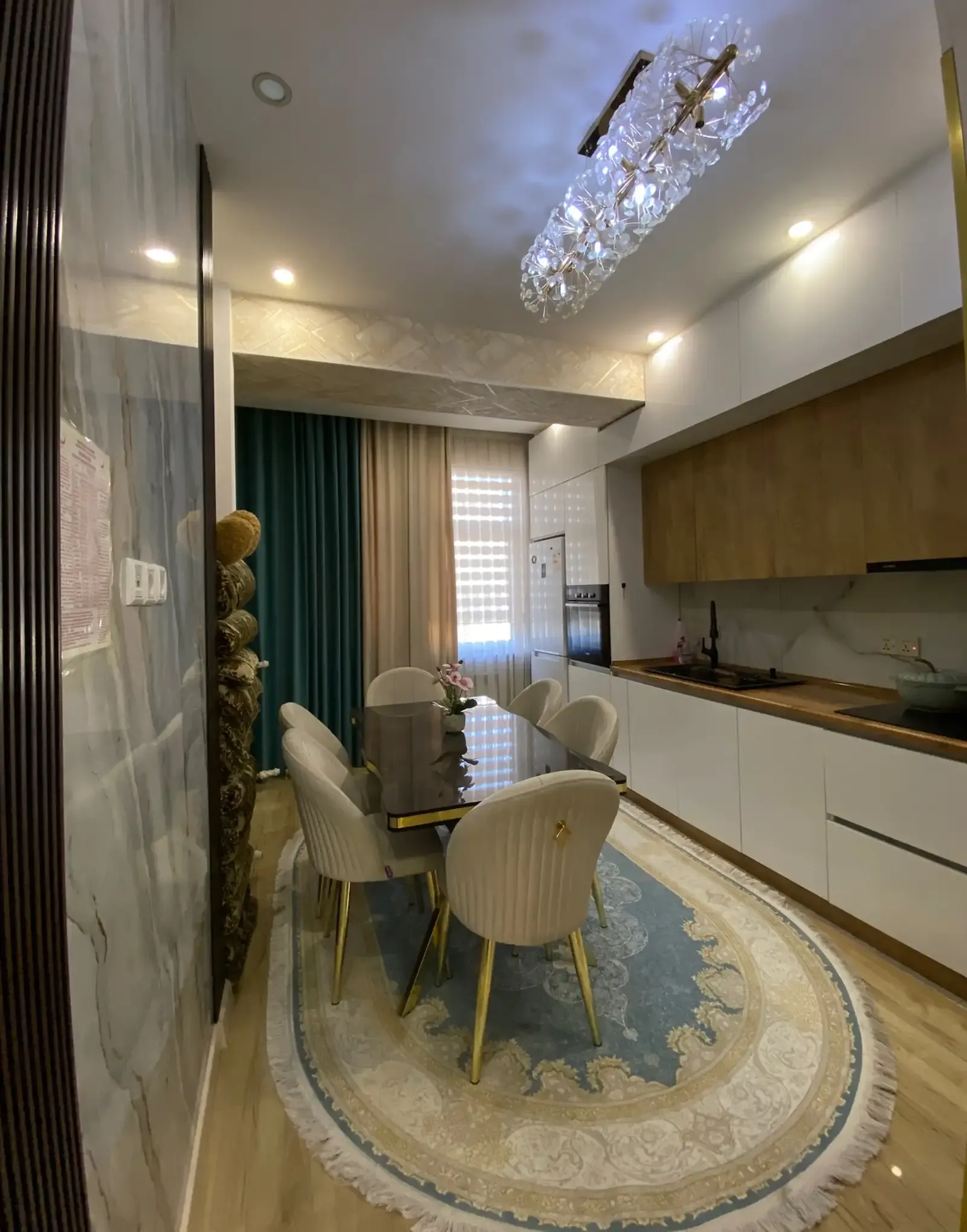 2-комн. квартира, 3 этаж, 77 м², Фирдавси Молодёжный