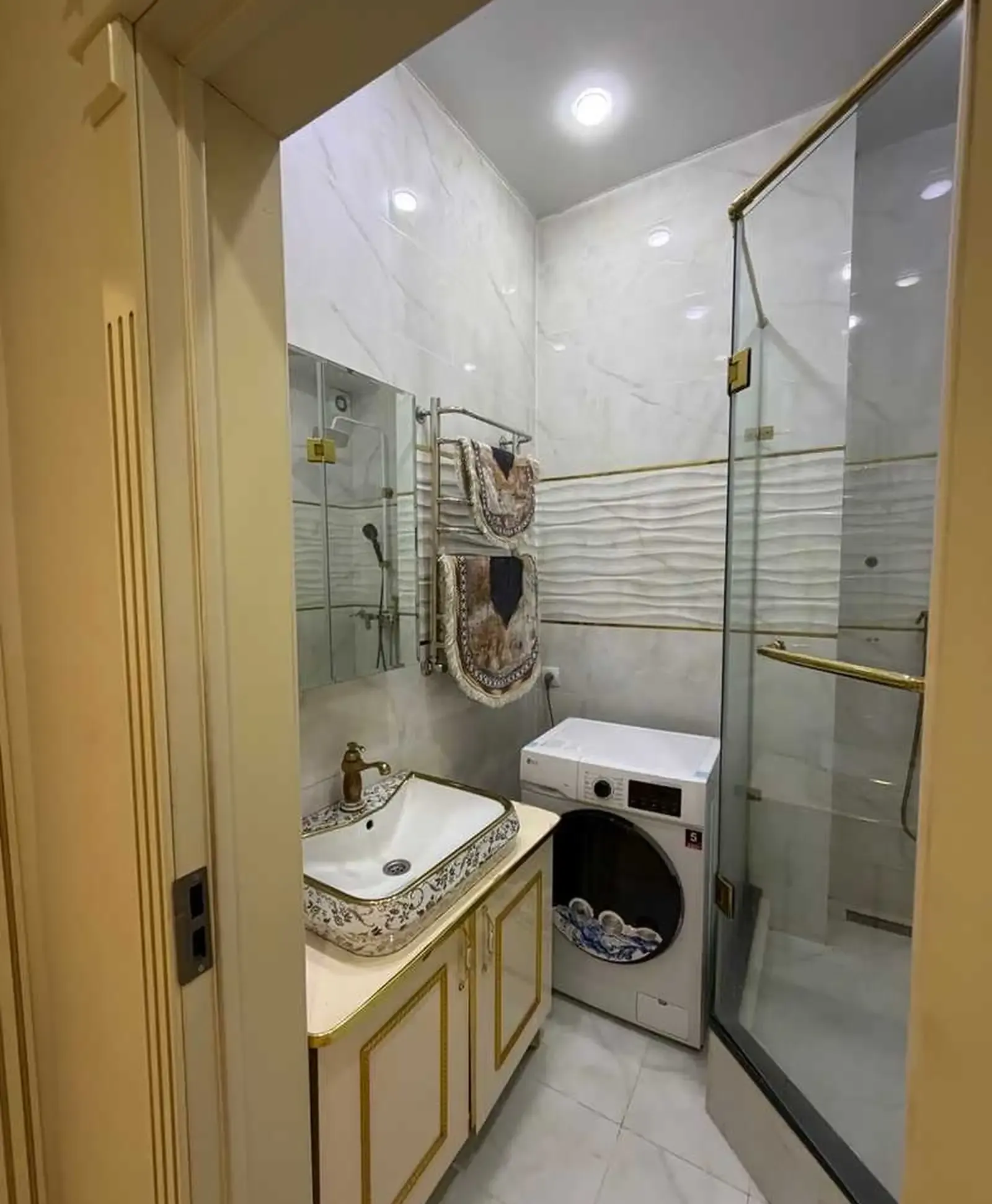 3-комн. квартира, 9 этаж, 100м², Шоҳмансур