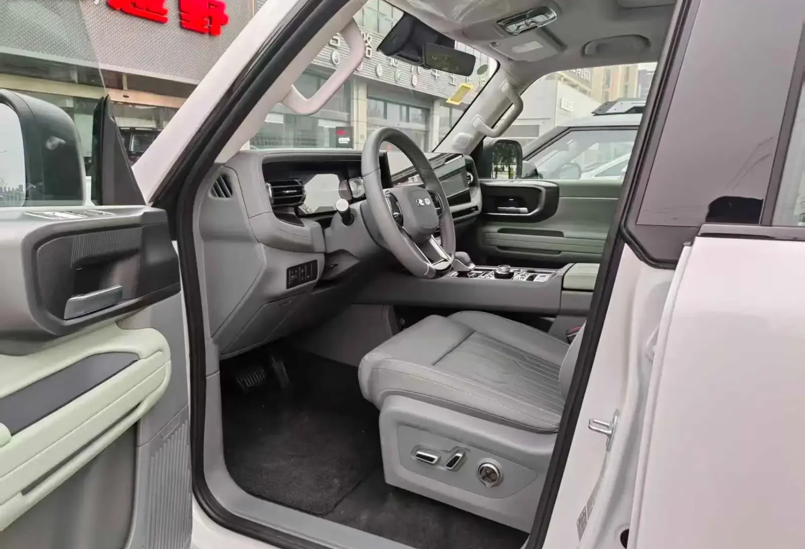 BAIC BJ40, 2025