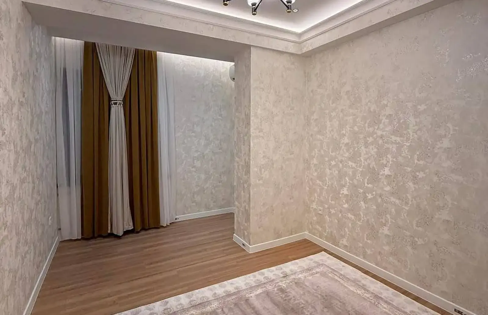 3-комн. квартира, 13 этаж, 92 м², Исмоили Сомони