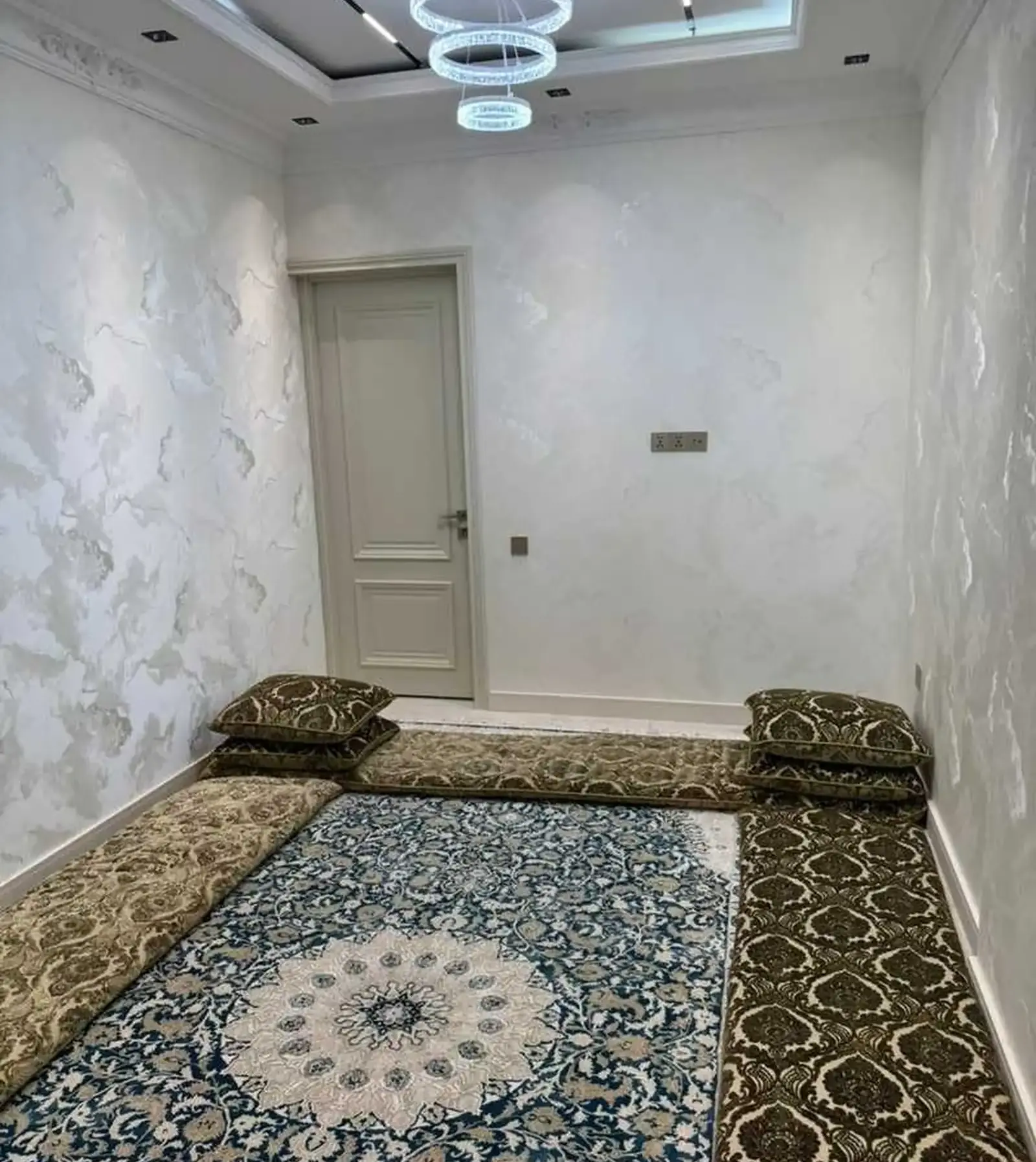 2-комн. квартира, 6 этаж, 65м², Сино