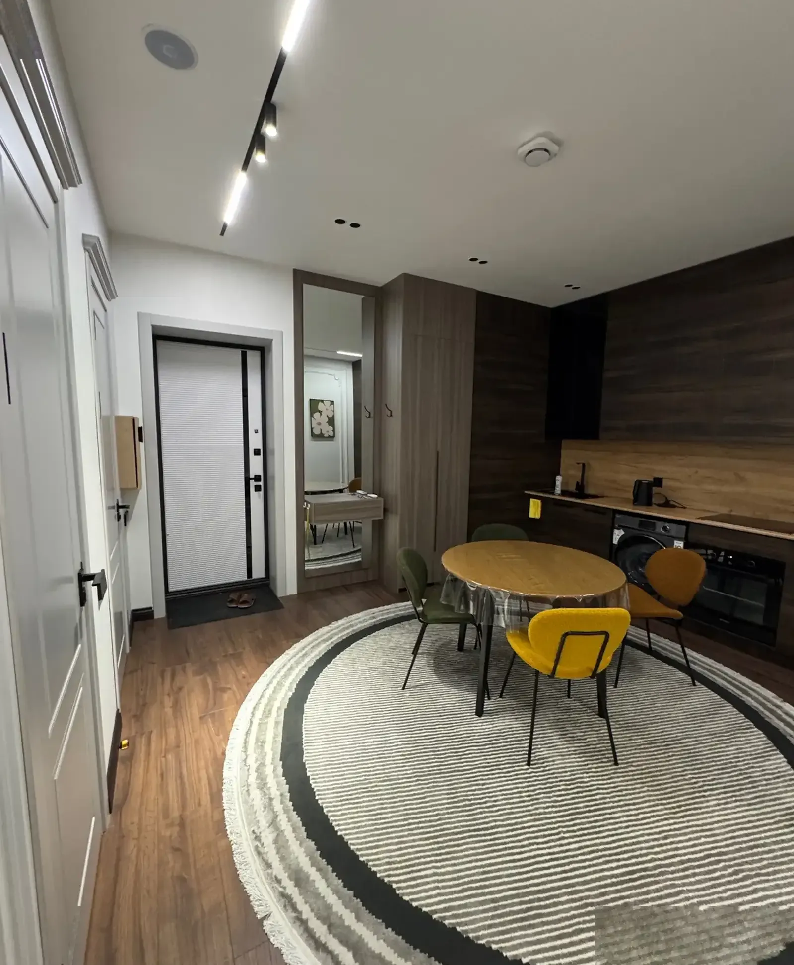 2-комн. квартира, 13 этаж, 65м², Шохмансур/Пайкар