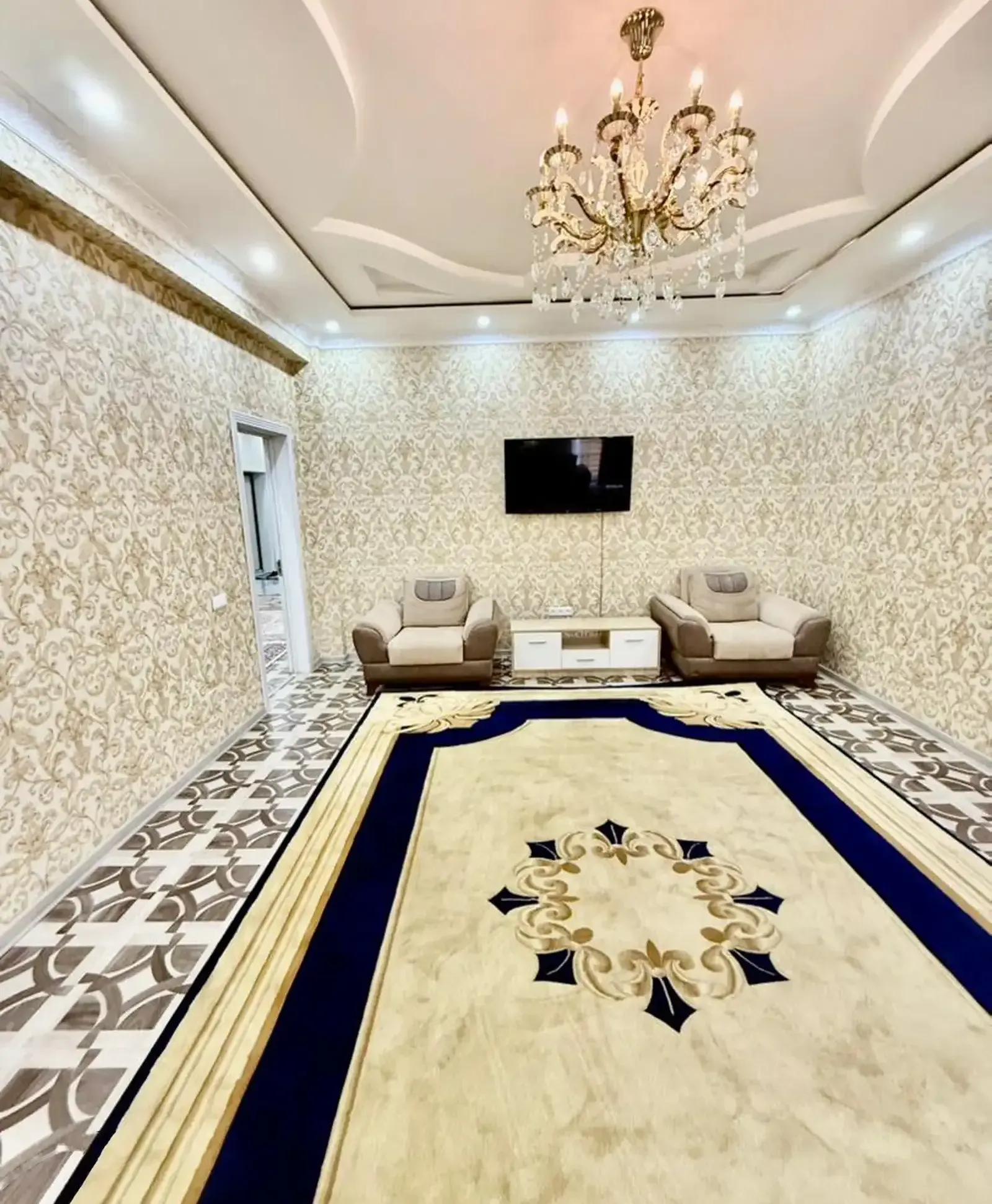 3-комн. квартира, 4 этаж, 130м², Дом печать