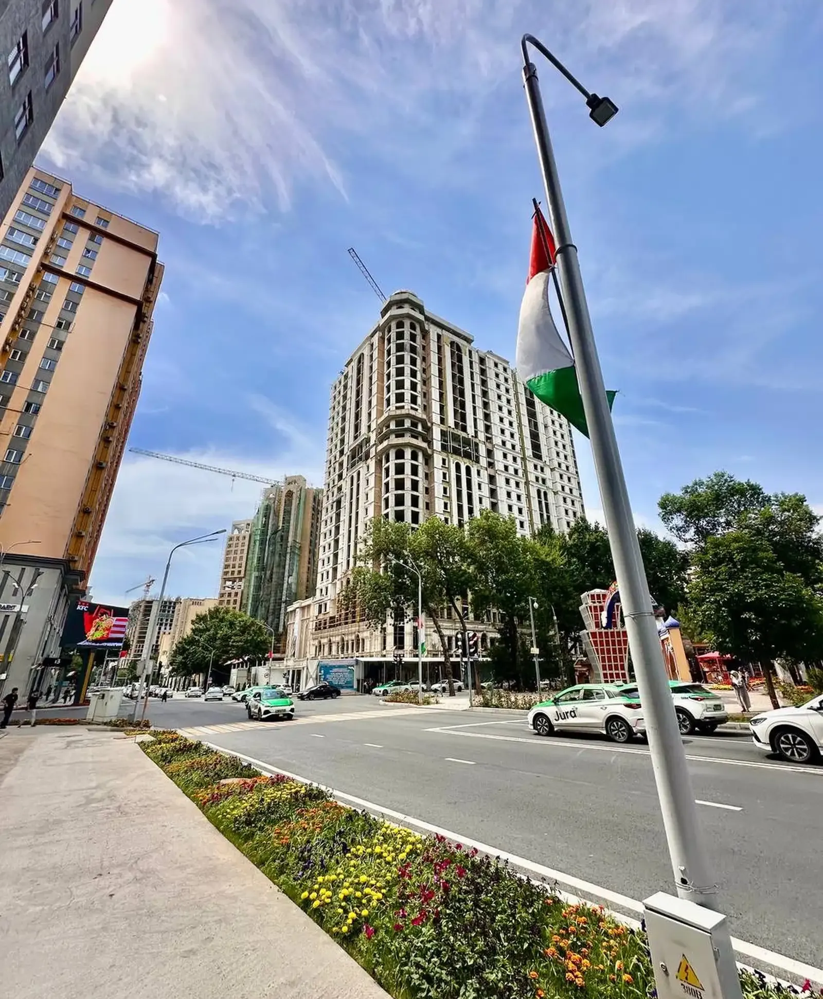 3-комн. квартира, 8 этаж, 183 м², Сомони
