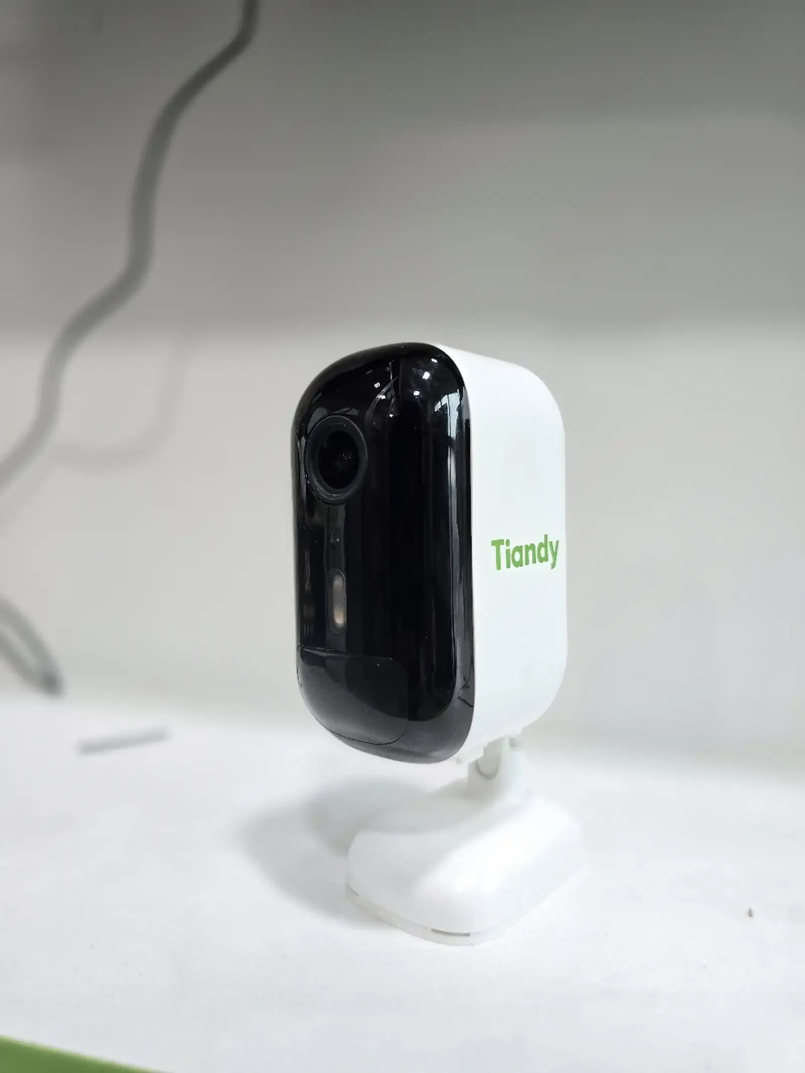 Wi-Fi камера Tiandy TC-C32CN 2МП, с аккумулятором — фото 4