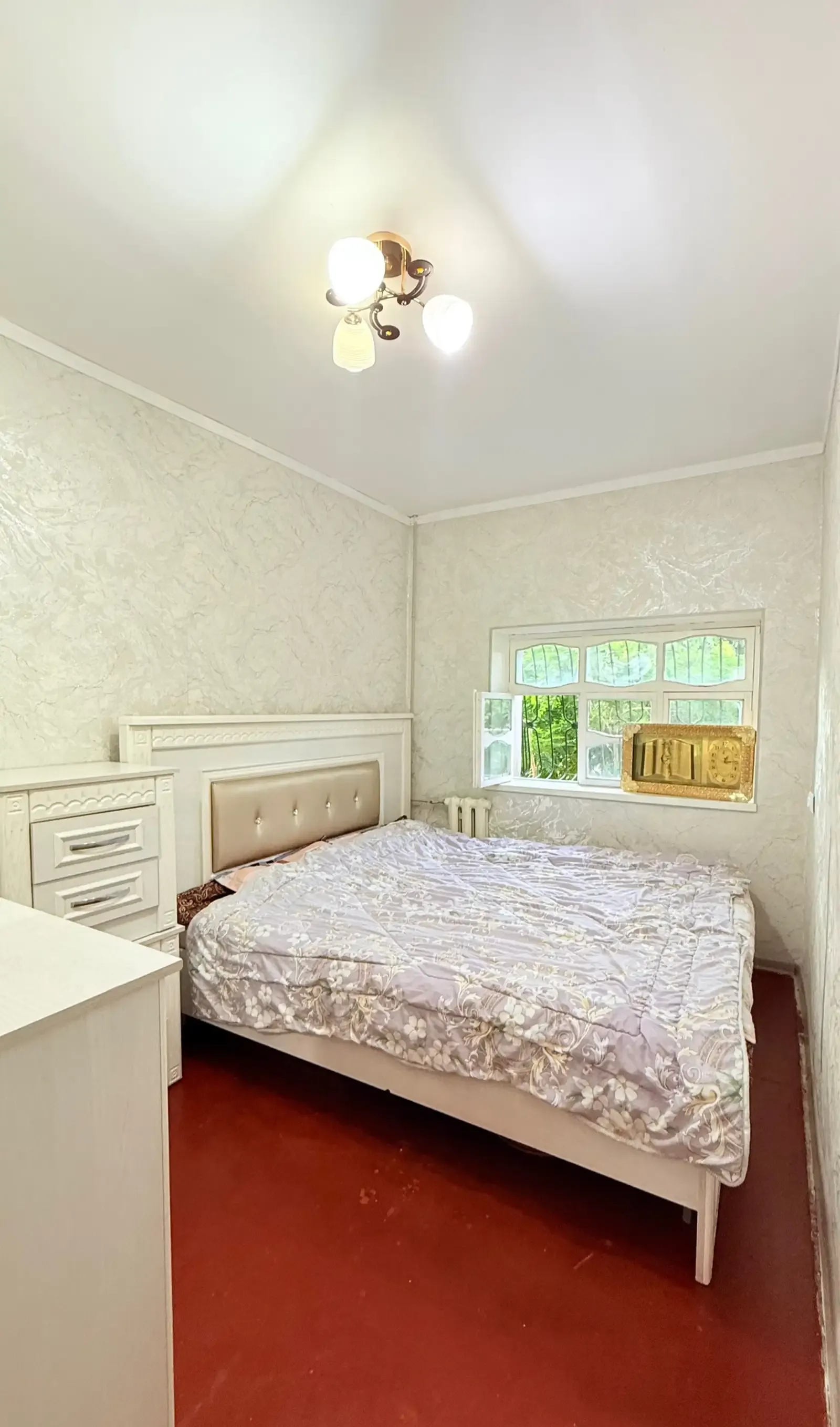 3-комн. квартира, 2 этаж, 65м², 84мкр, Ресторан «Тайга»