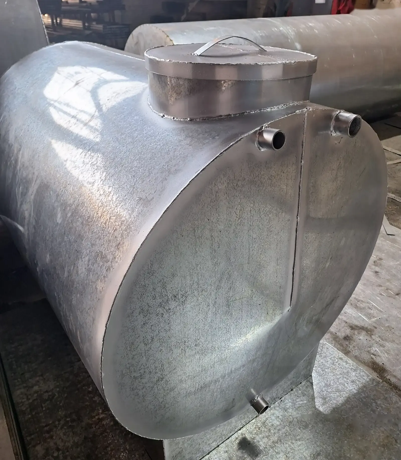 Бочка оцинкованная 1500л