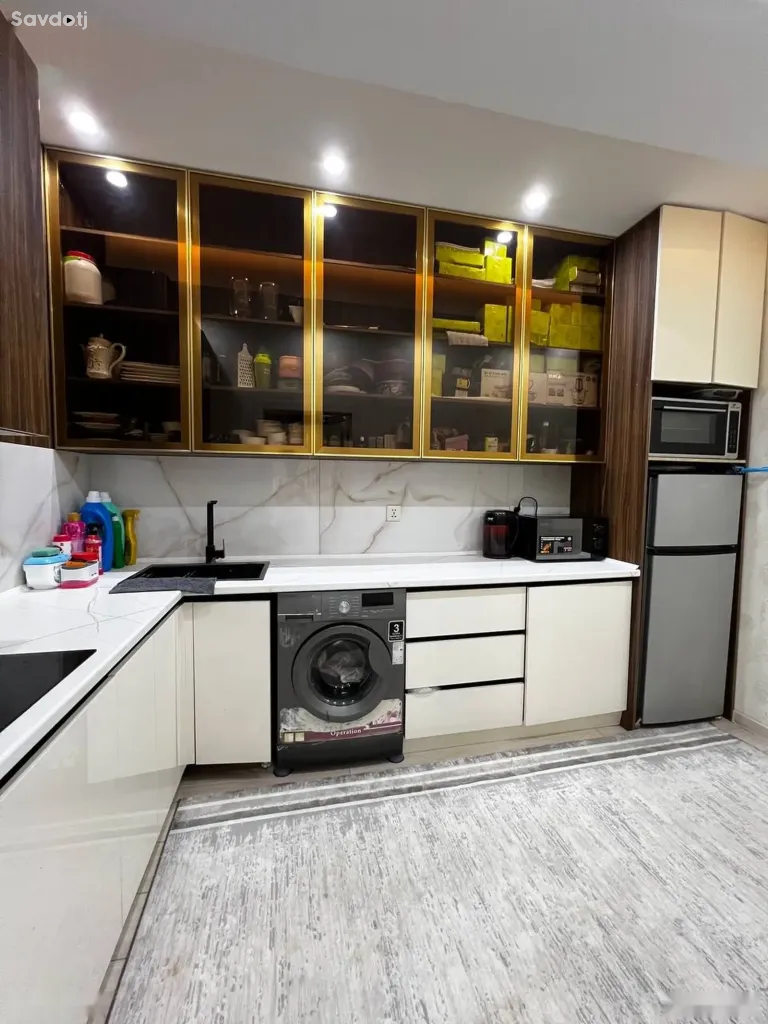 2-комн. квартира, 3 этаж, 68 м², сино