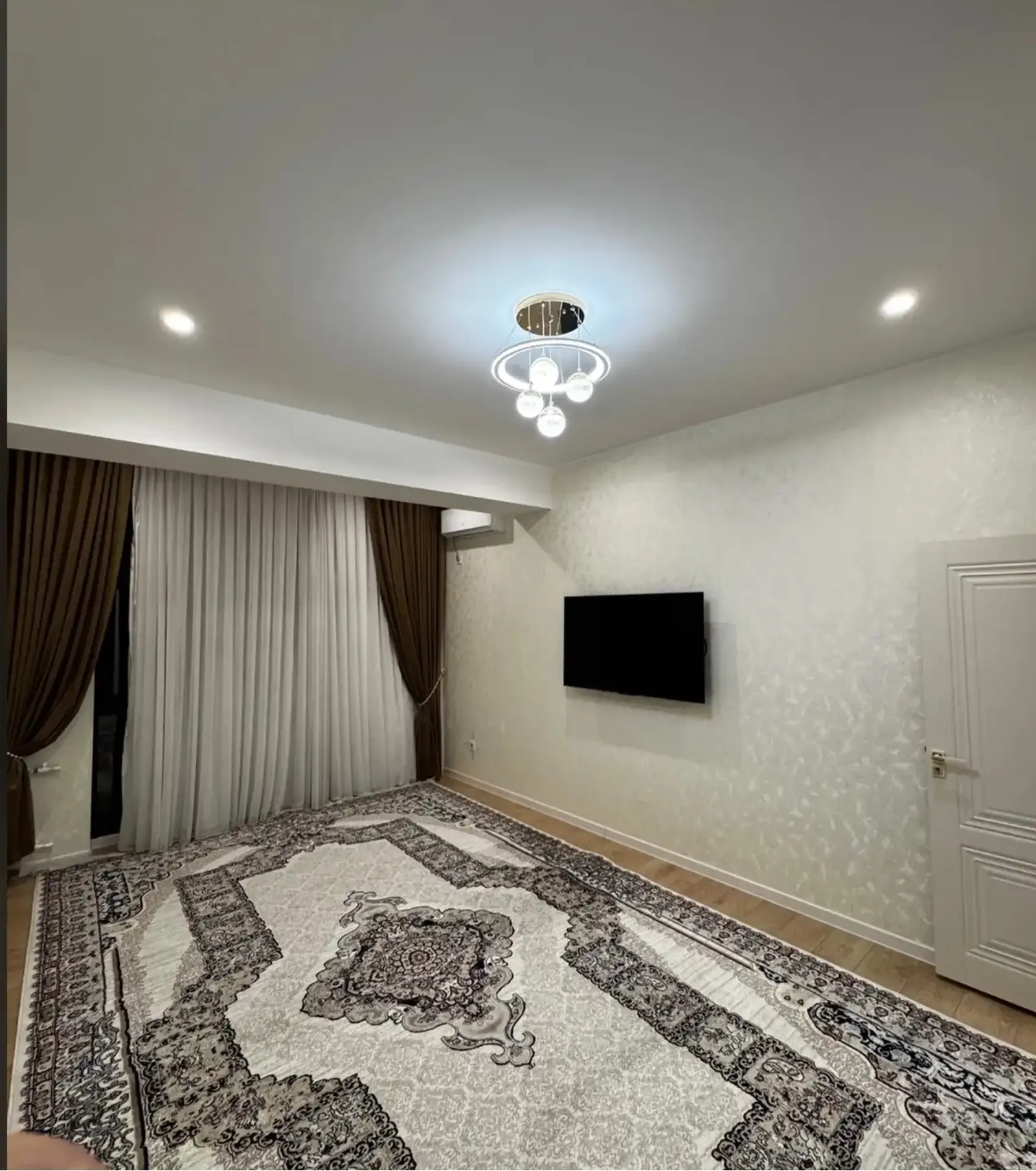 2-комн. квартира, 14 этаж, 65м², Шохмансур