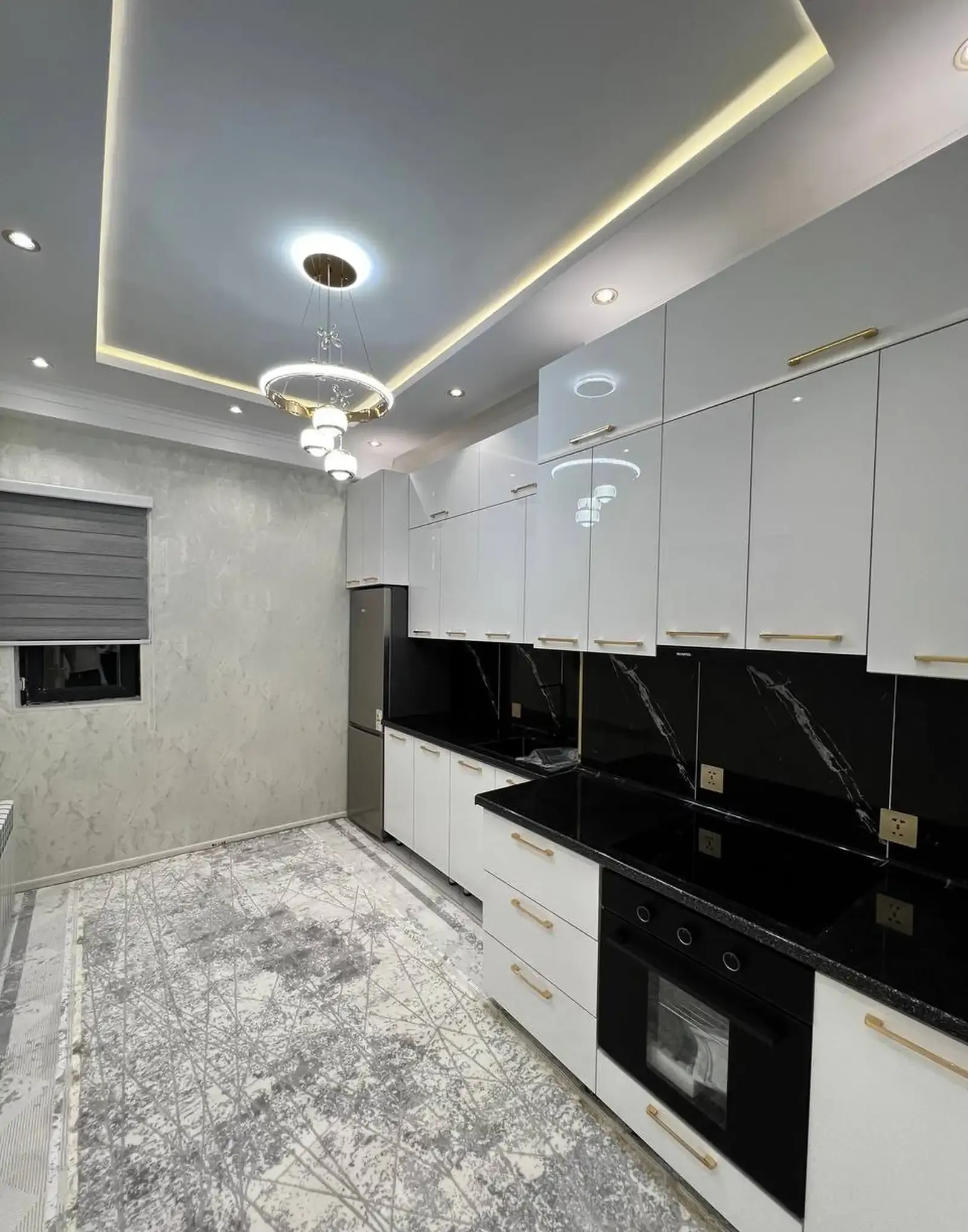 3-к квартира, 3 этаж, 82 м², Сино 112мкр