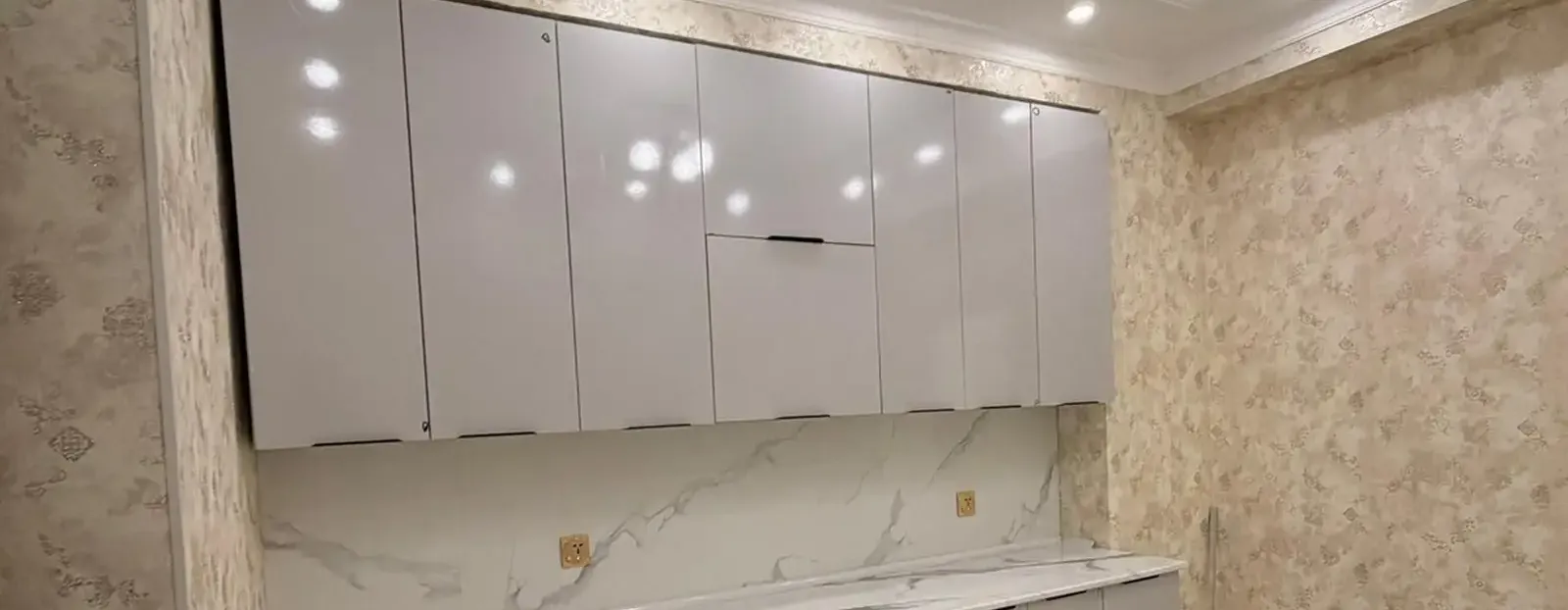 3-к квартира, 15 этаж, 90 м², старый аэрапорт
