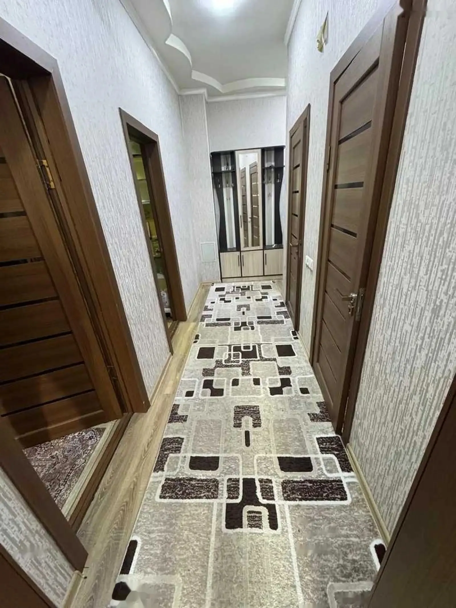 2-к квартира, 1 этаж, 70 м², 112мкр