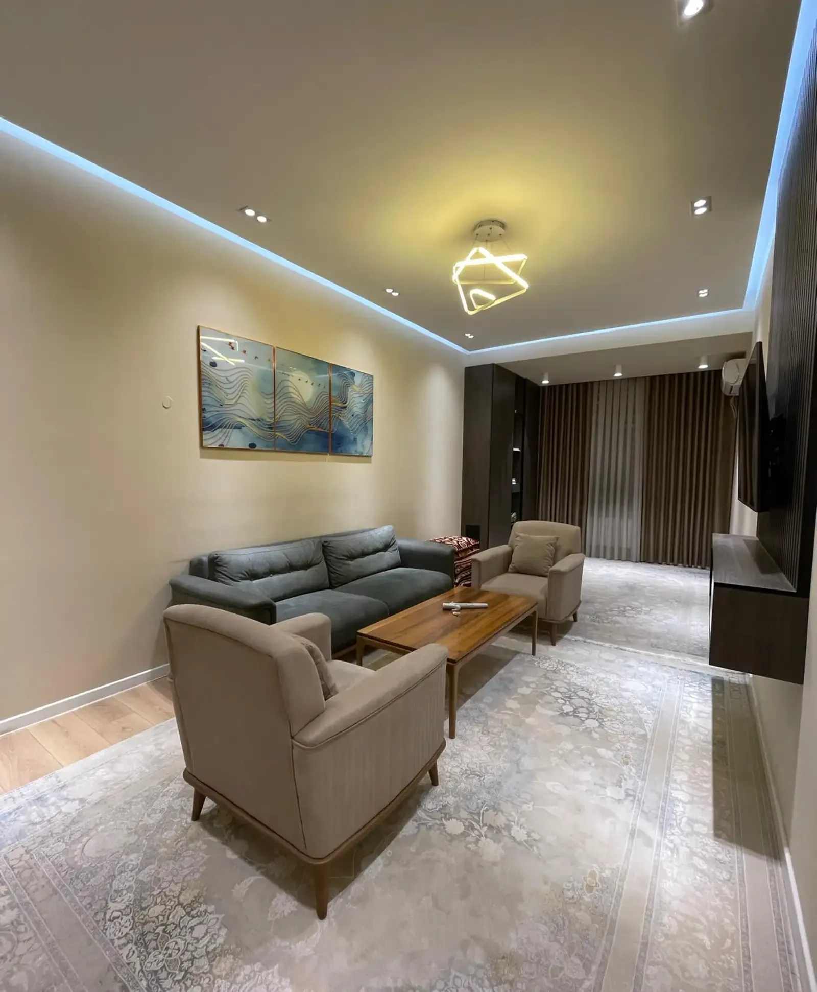 2-комн. квартира, 5 этаж, 60 м², С боку от Орионбанка