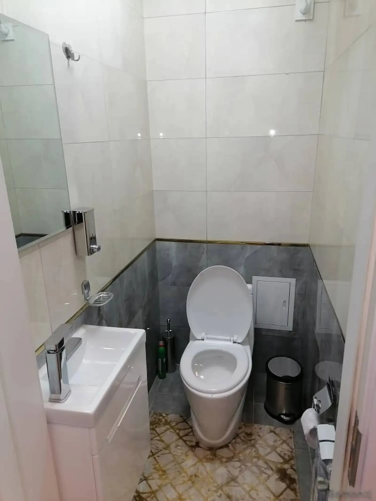 2-к квартира, 7 этаж, 80 м², Доми Зирбак, н Шохмансур