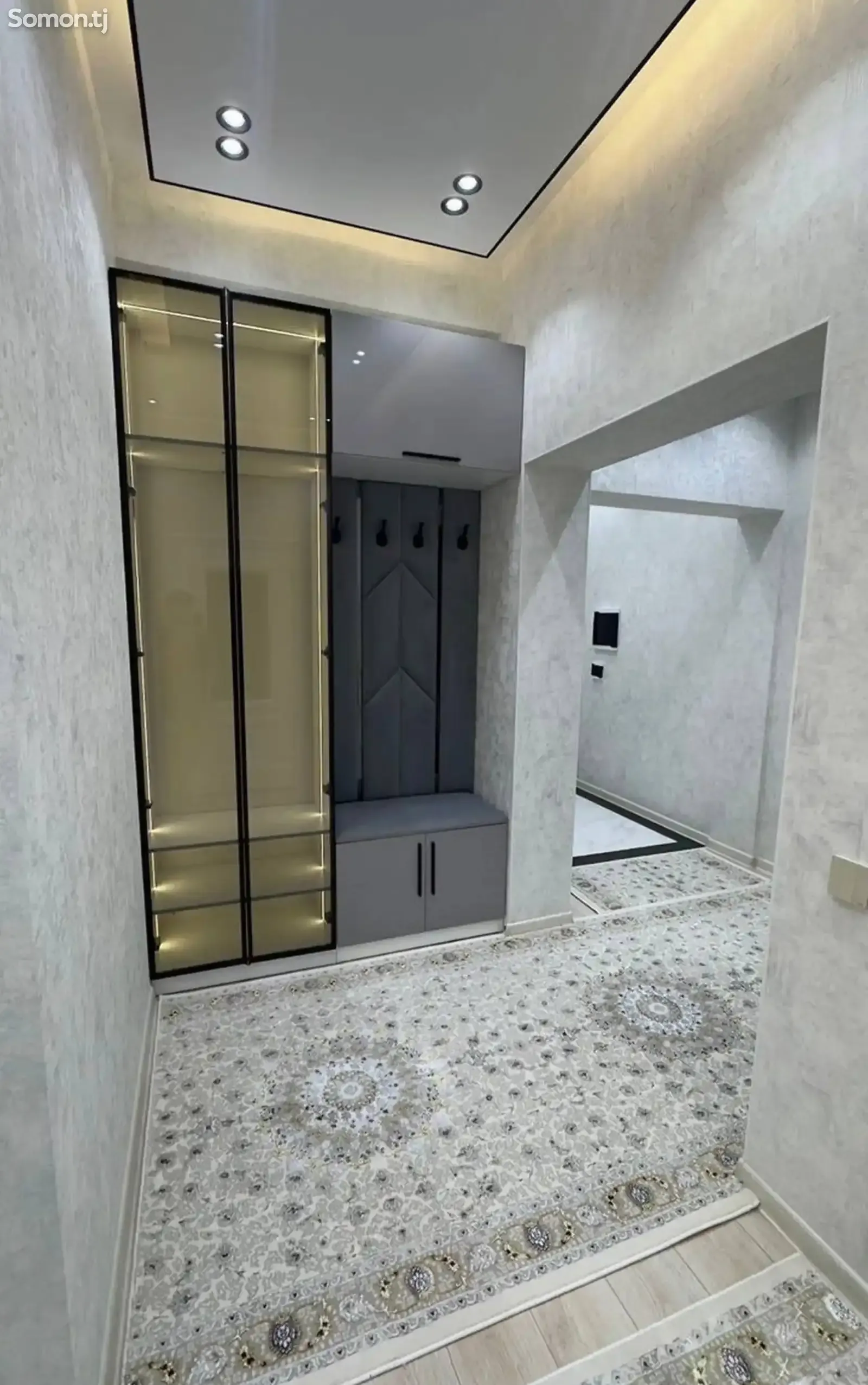 3-комн. квартира, 9 этаж, 70 м², Шохмансур - Пушти 4 дома, написано ресторан ок