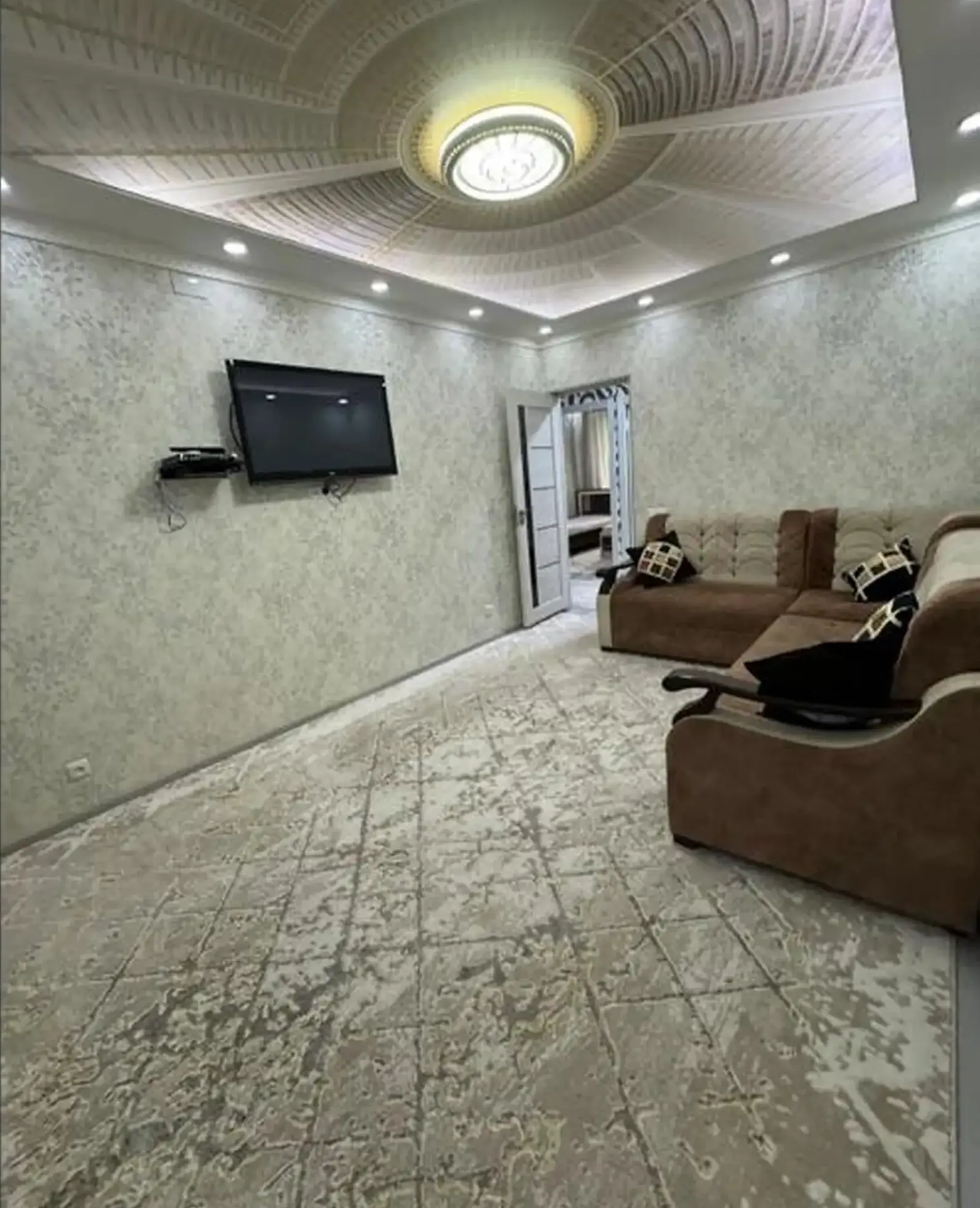 2-комн. квартира, 4 этаж, 70м², Сино