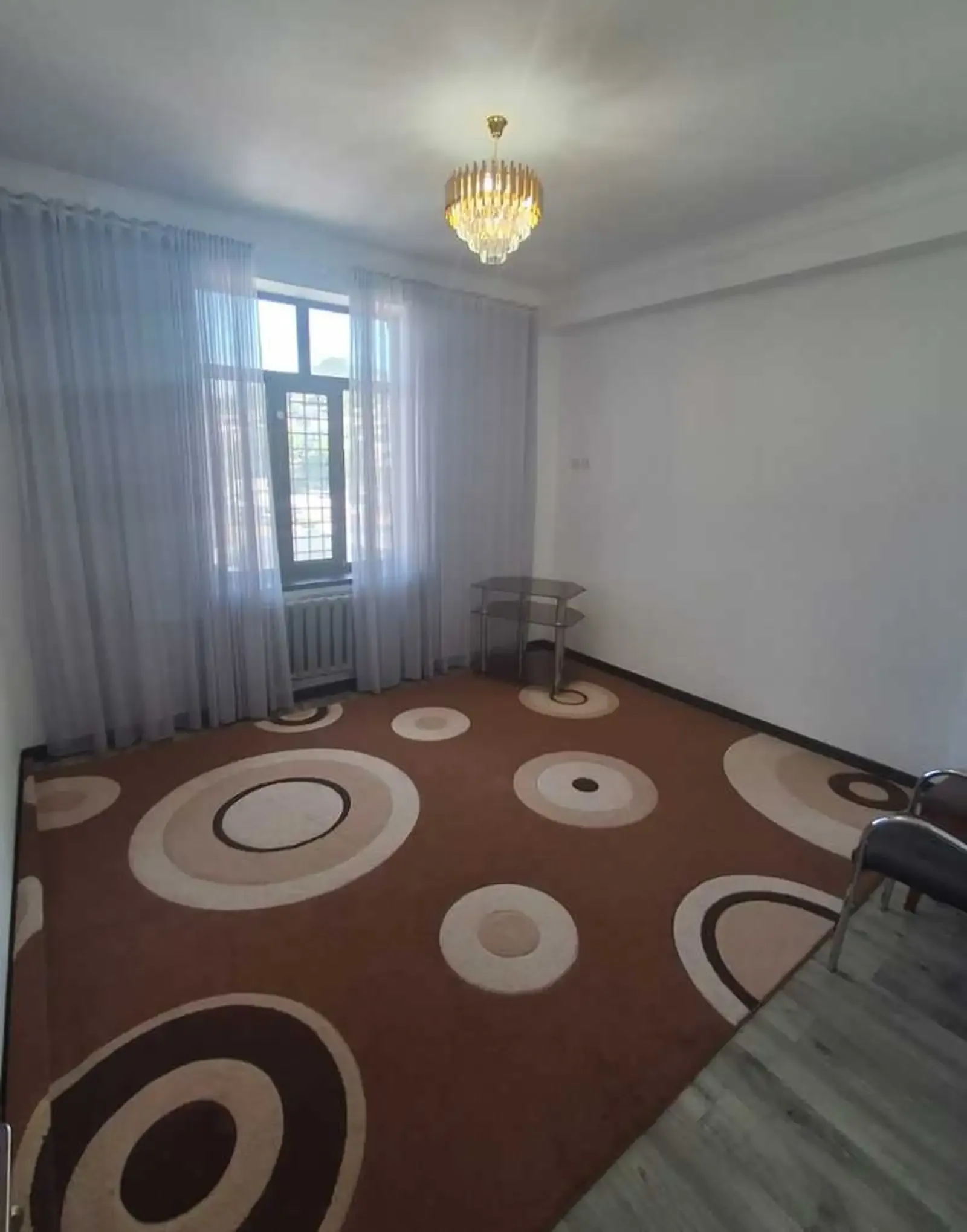 2-комн. квартира, 6 этаж, 60м², Бозори Мехргон