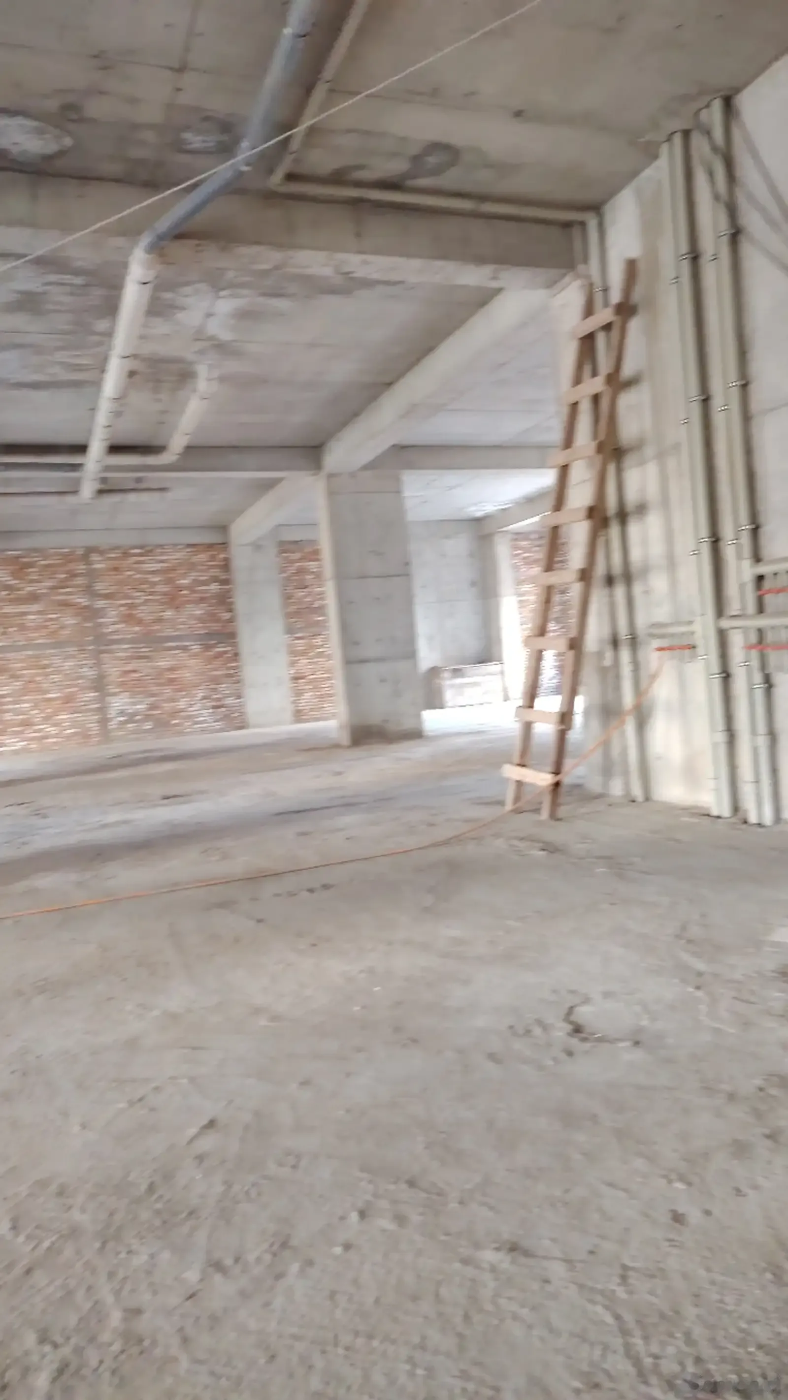 Помещение под свободное назначение, 131м², Фирдавси яккачинор (Чал-чам)
