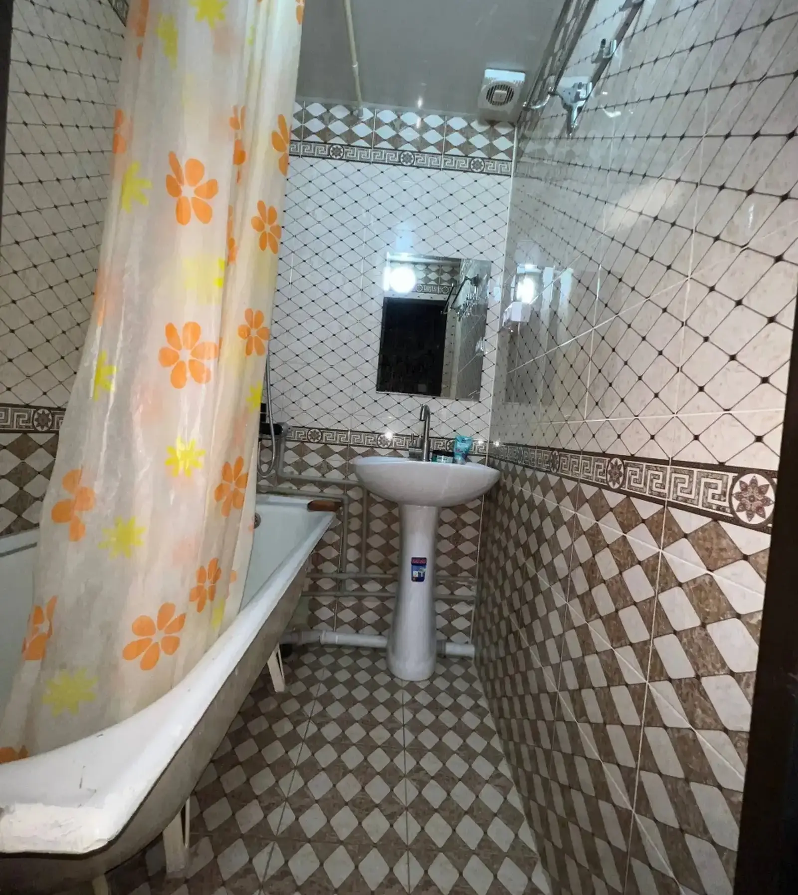 4-комн. квартира, 5 этаж, 83 м², Фирдавси, диагностика