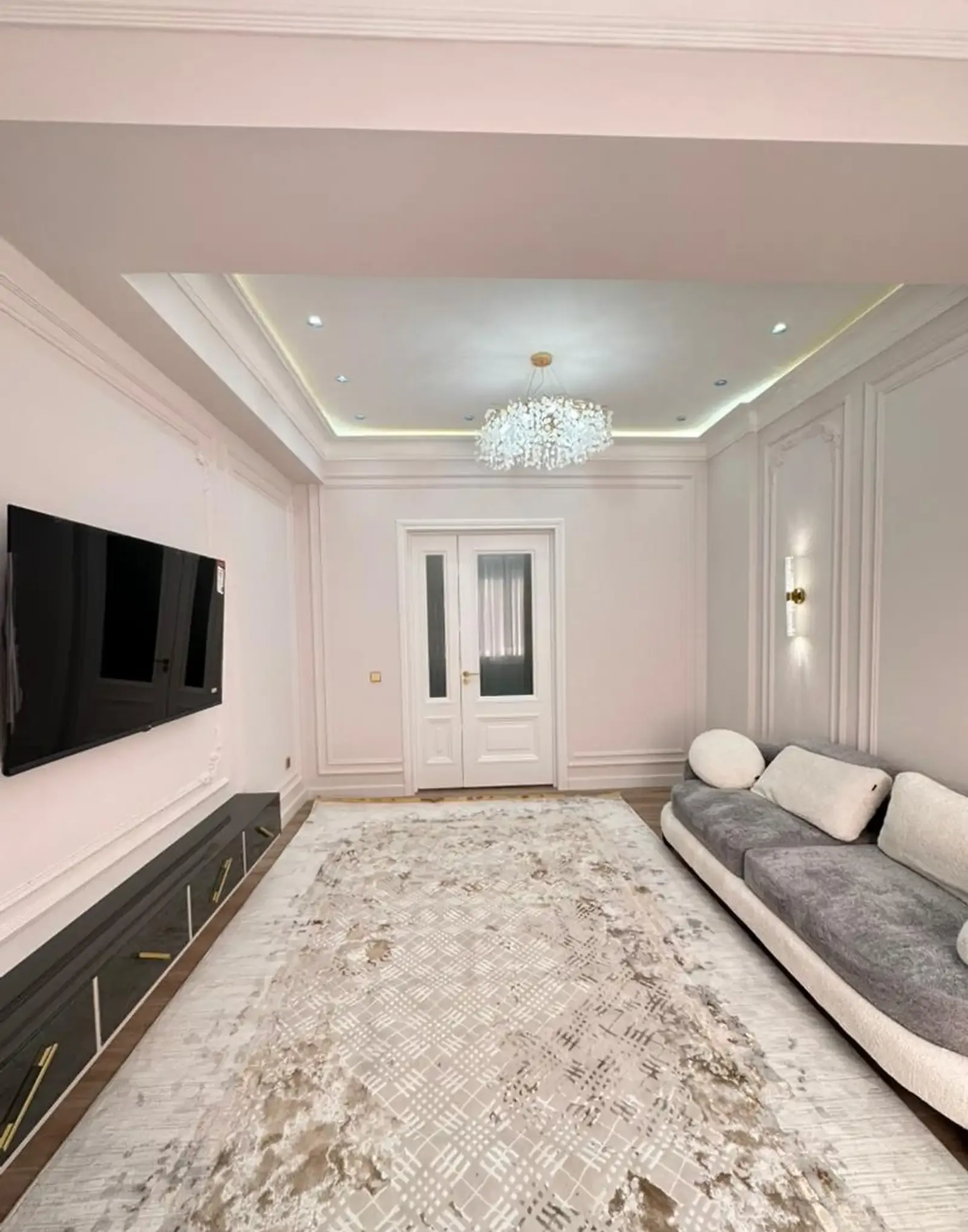 2-комн. квартира, 3 этаж, 70 м², Славянский университет